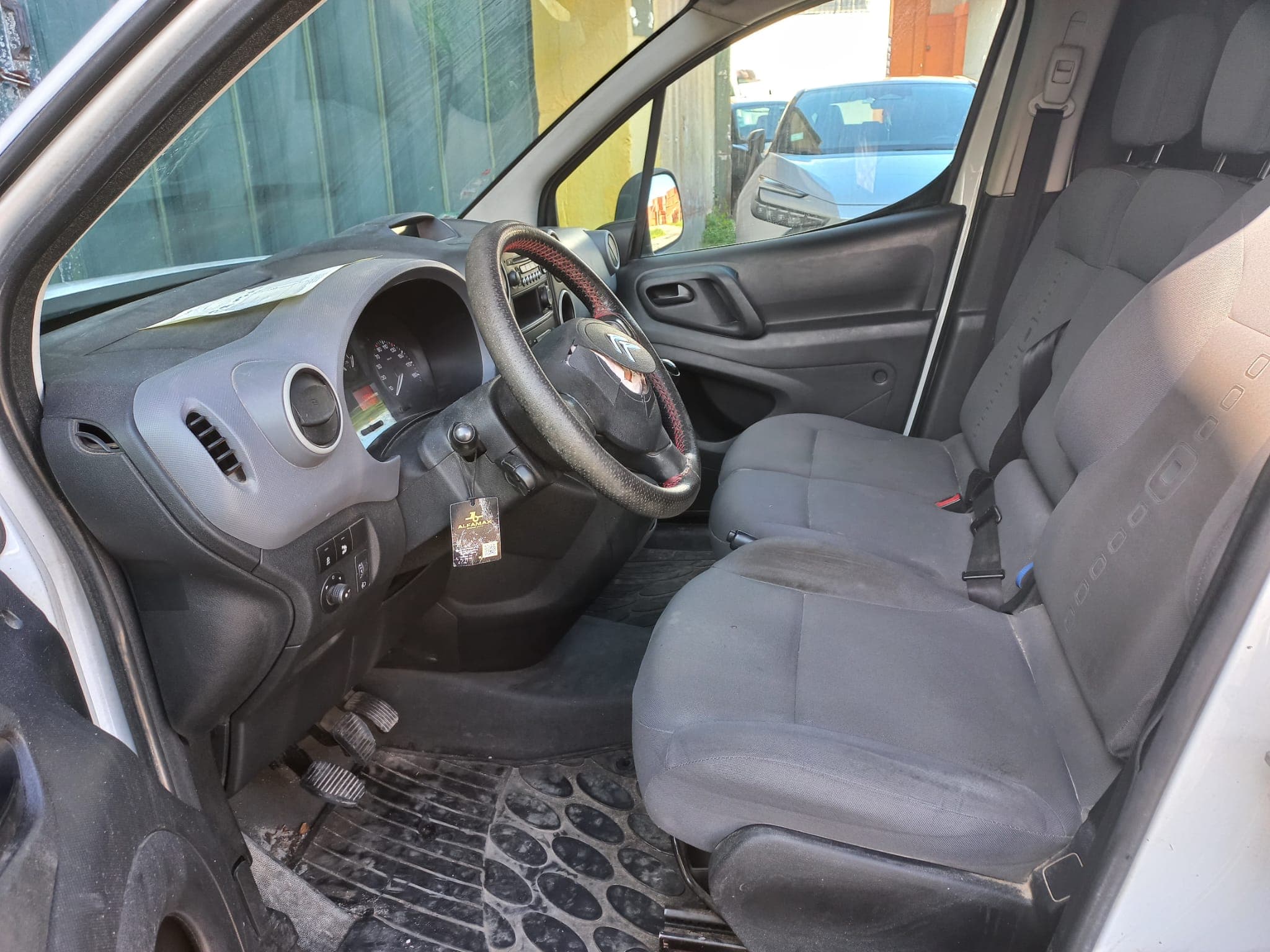 Citroën Berlingo · Ano 2016 — image 20