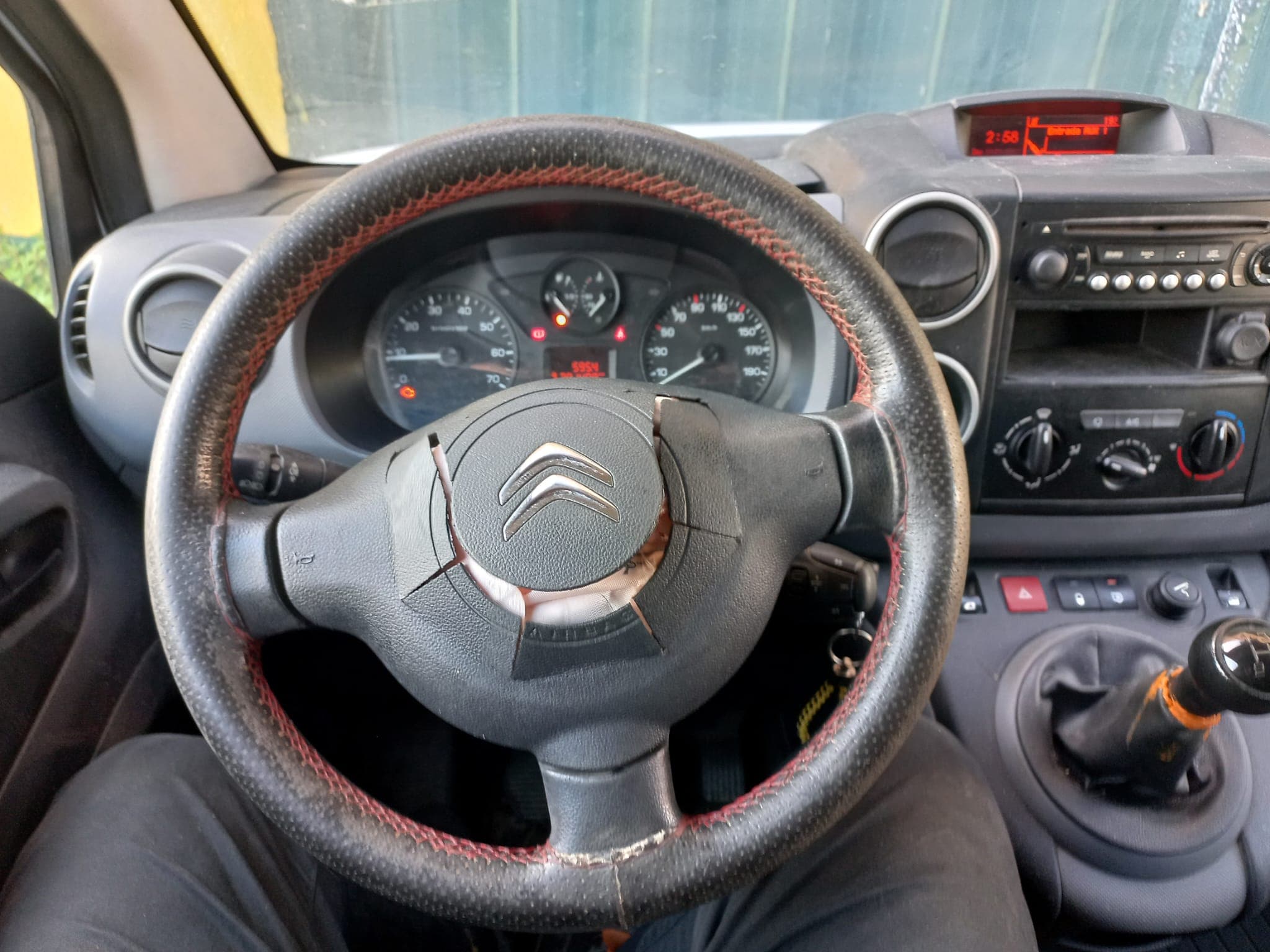 Citroën Berlingo · Ano 2016 — image 27