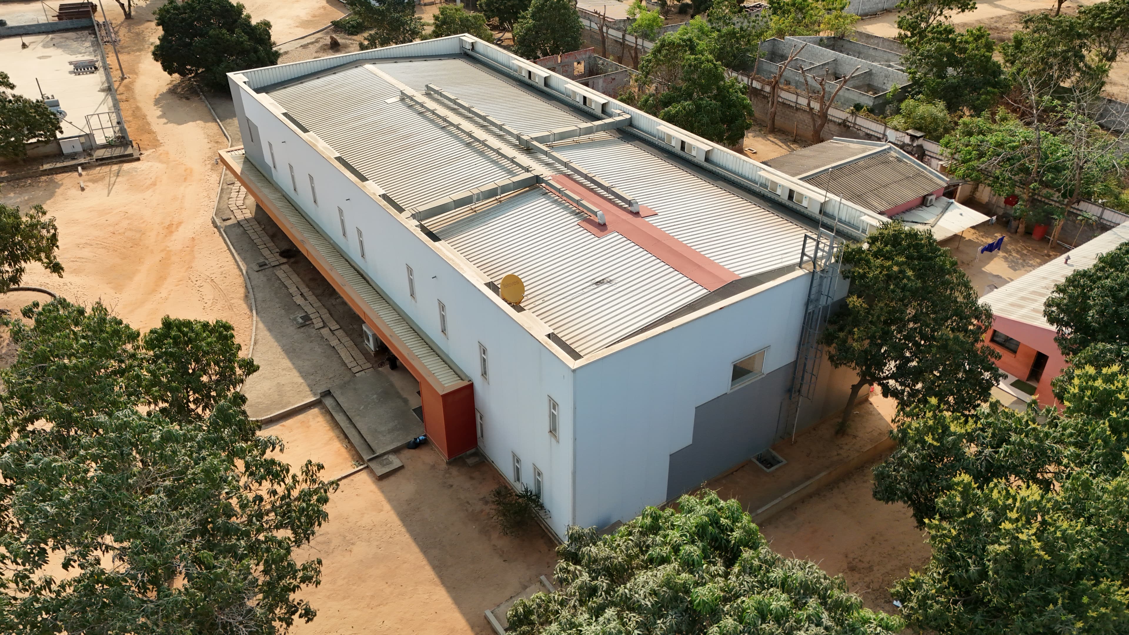 Kikuxi | Estaleiro Industrial com Infraestruturas Residenciais e Operacionais — imagen 8