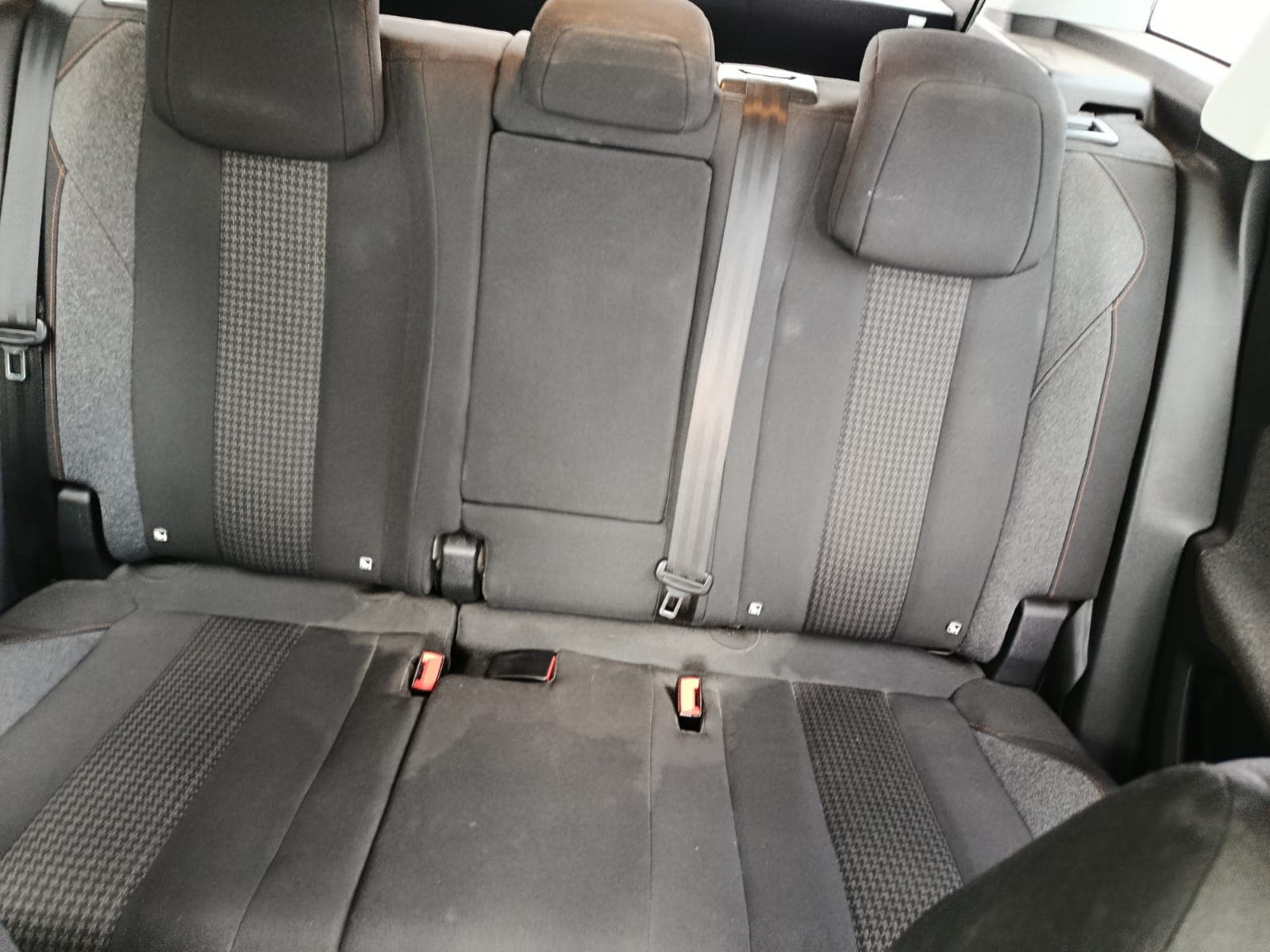 Peugeot 3008 1.5 Blue HDI · Ano 2019 — imagem 12