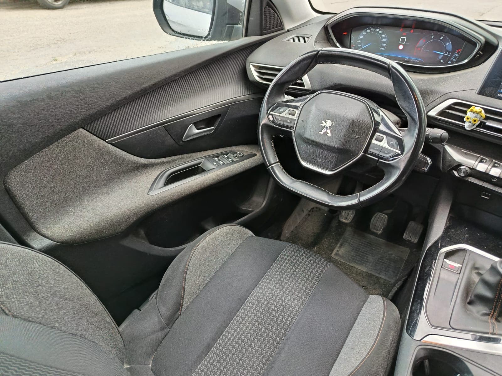 Peugeot 3008 1.5 Blue HDI · Ano 2019 — imagem 14