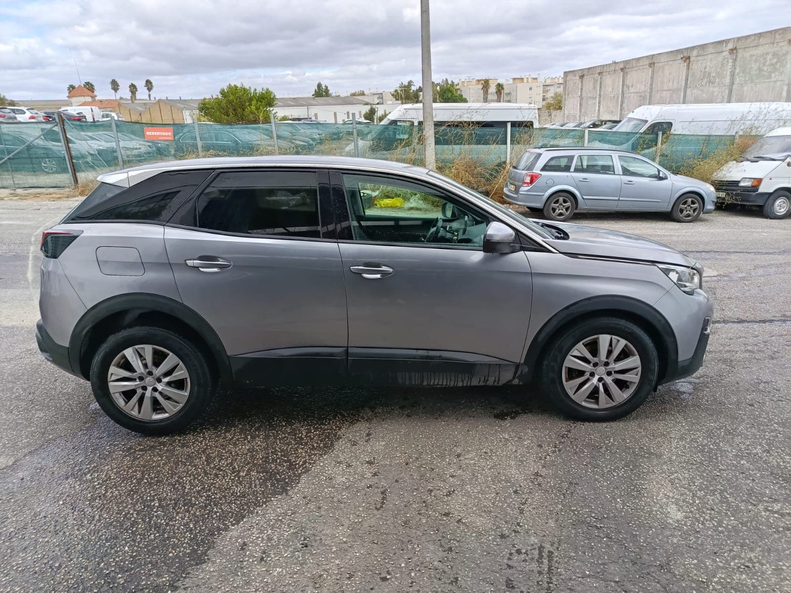 Peugeot 3008 1.5 Blue HDI · Ano 2019 — imagem 2