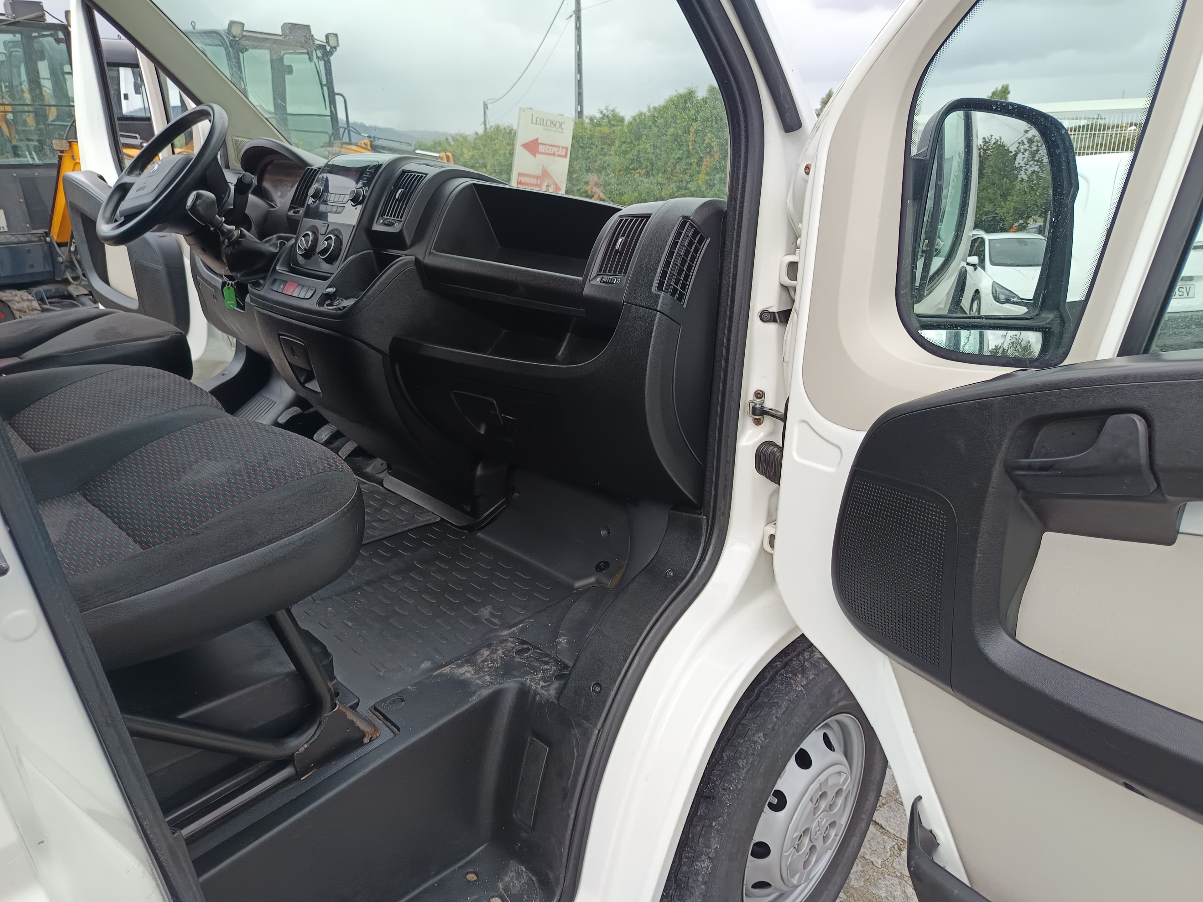 Peugeot Boxer · Ano 2014 — image 19