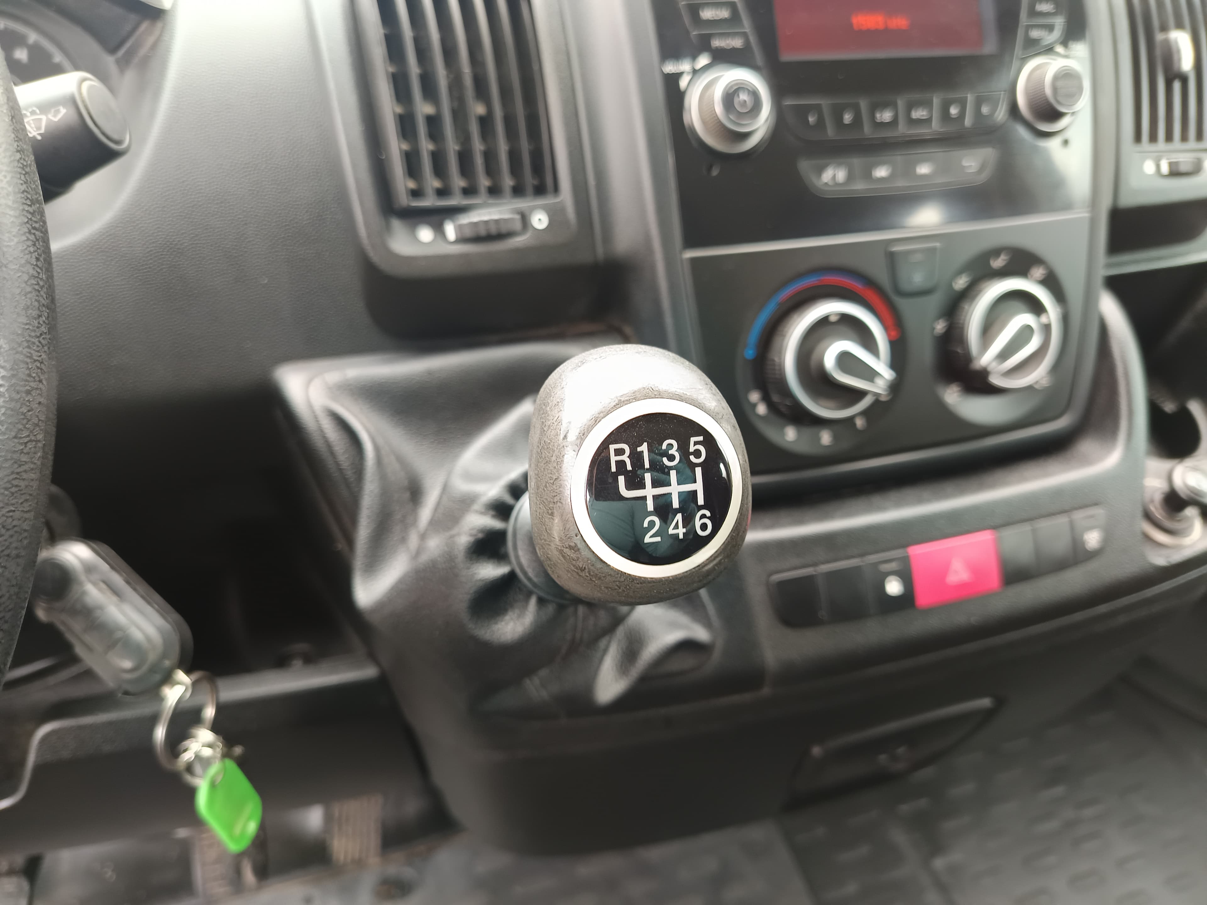 Peugeot Boxer · Ano 2014 — image 35
