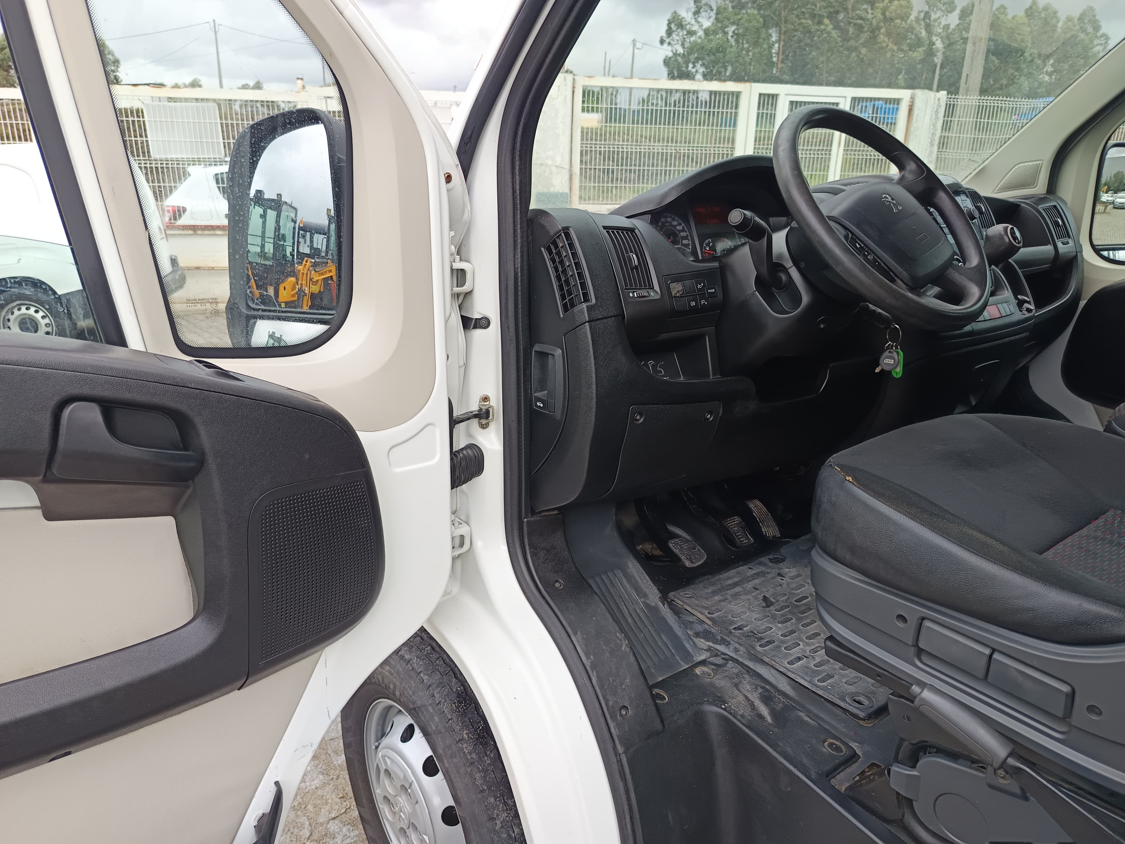 Peugeot Boxer · Ano 2014 — image 22
