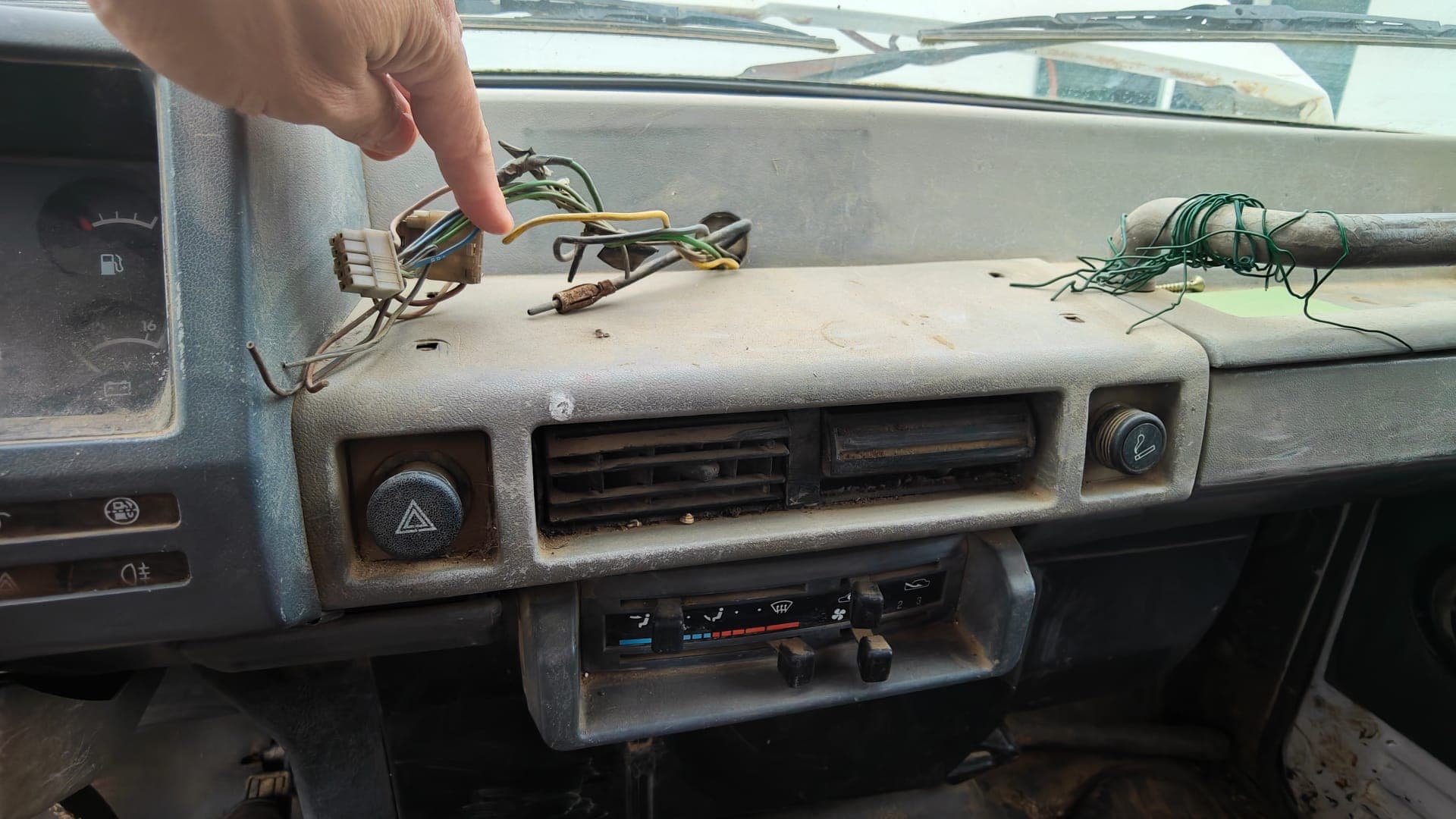 Nissan Patrol JY 260 LFQ 4x4 · Ano 1996 — imagen 14