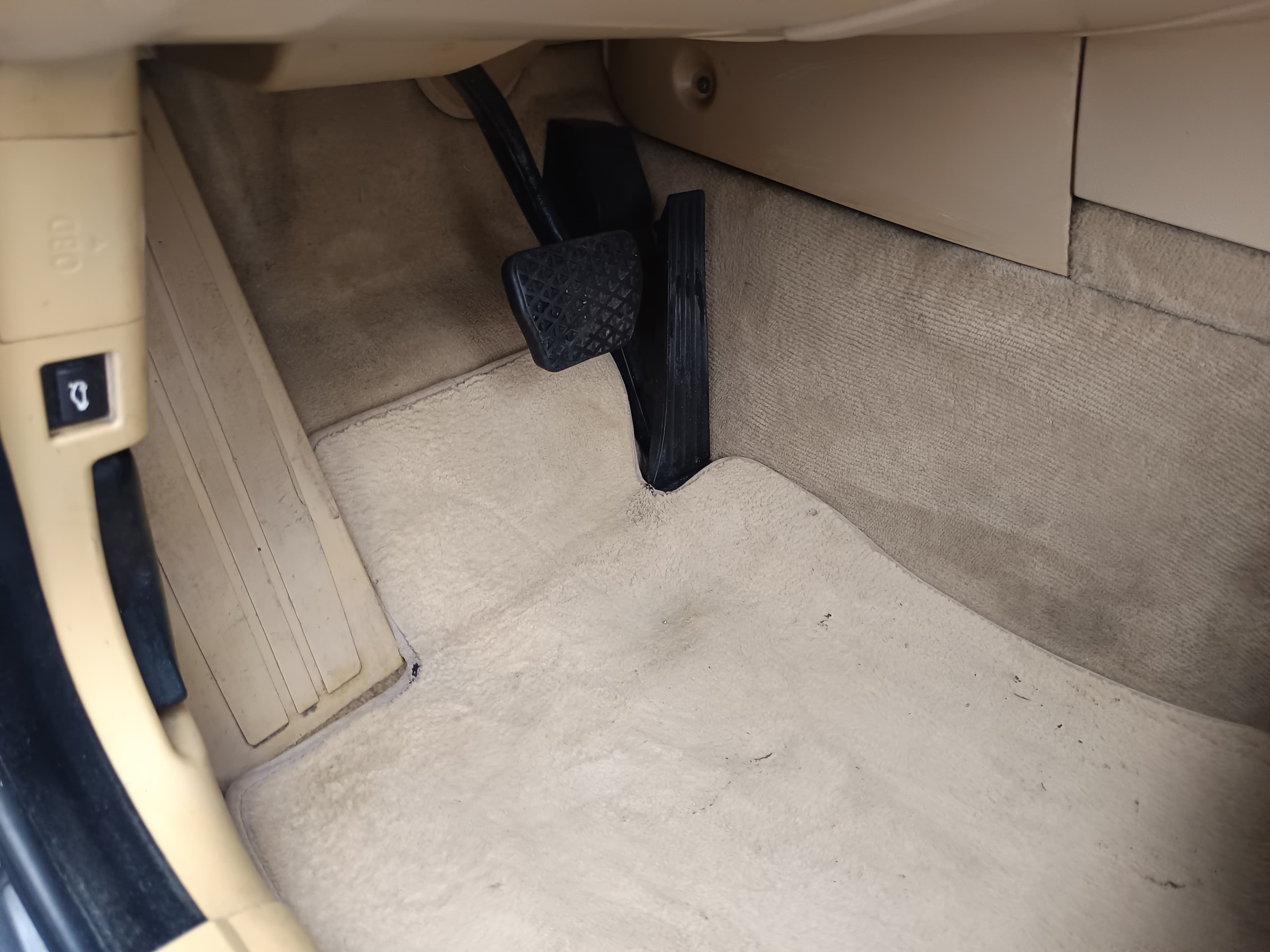 BMW 520D · Ano 2006 — image 33