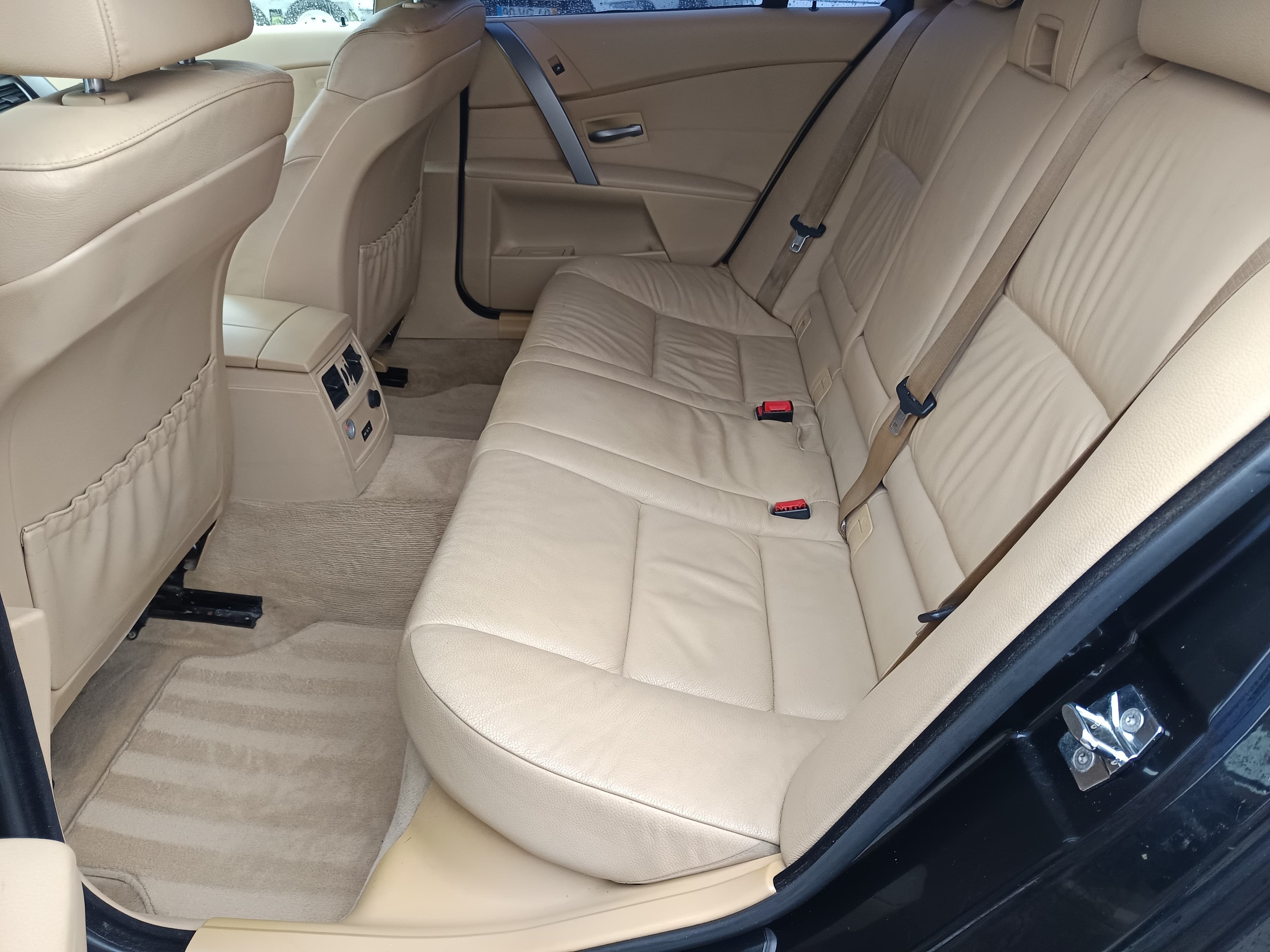 BMW 520D · Ano 2006 — image 35