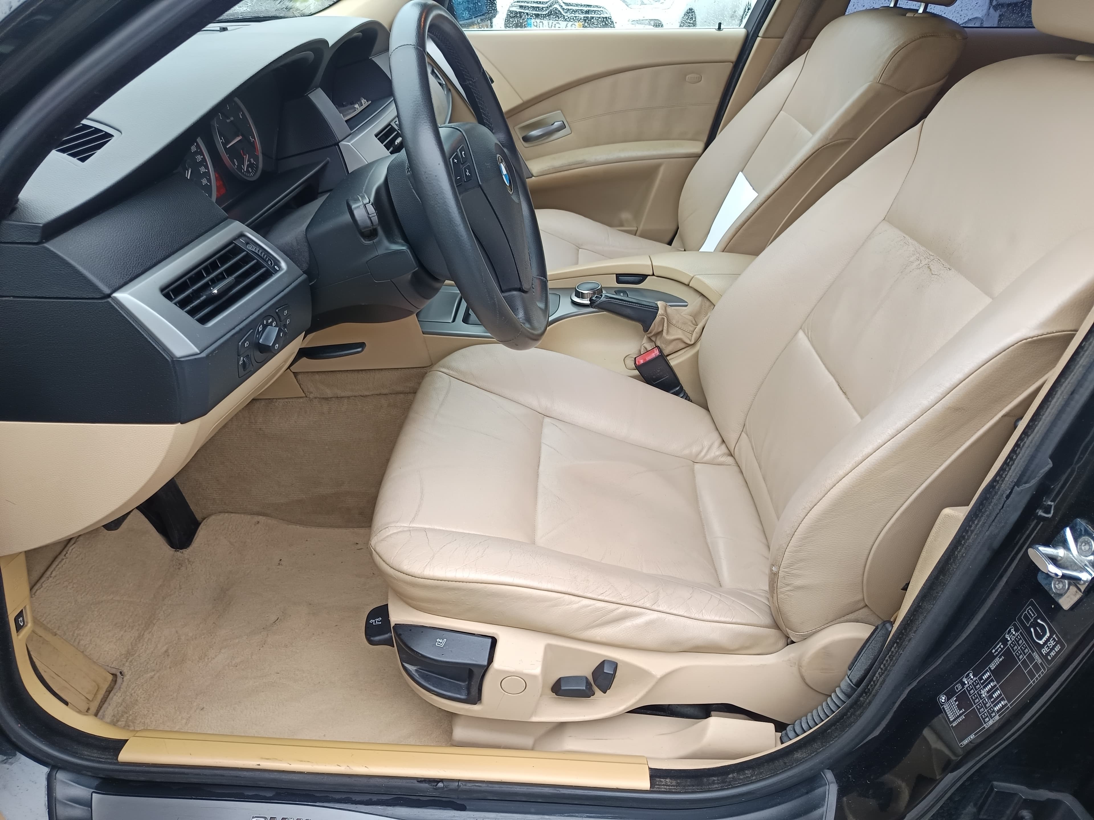 BMW 520D · Ano 2006 — image 32