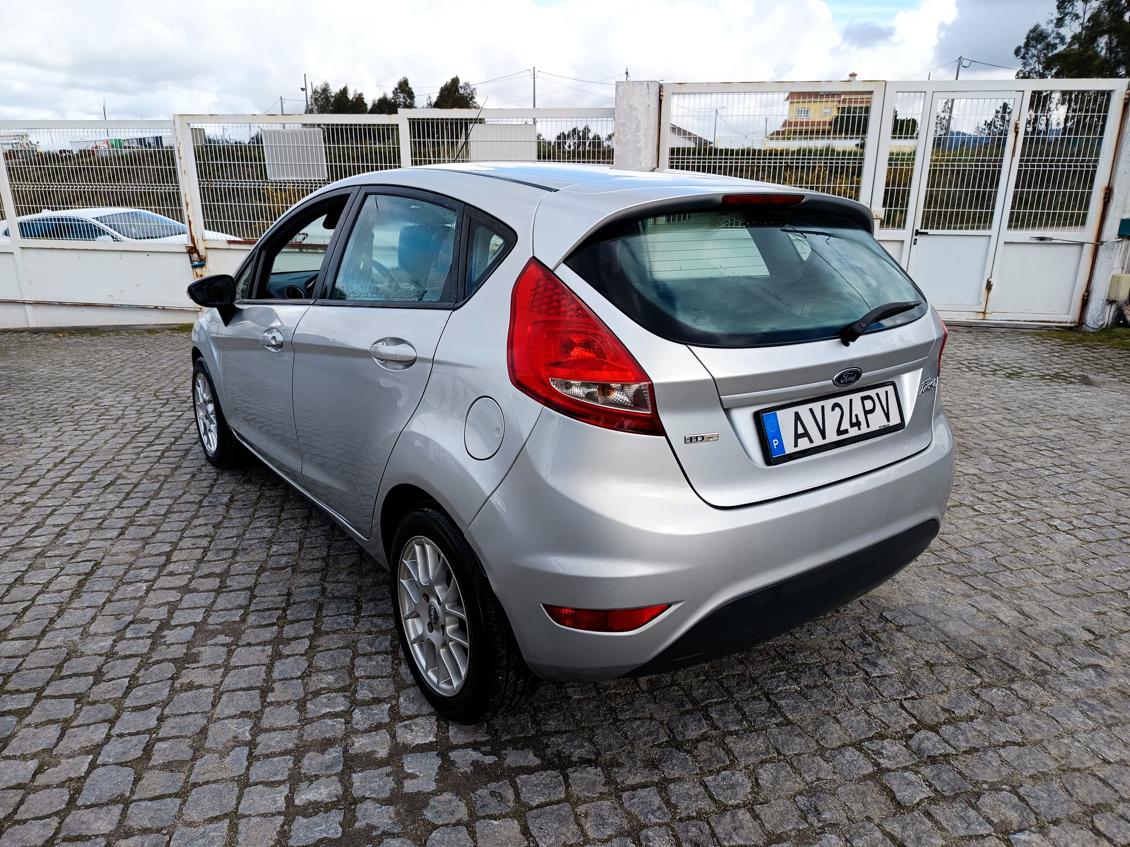 Ford Fiesta · Ano 2010 — imagem 6