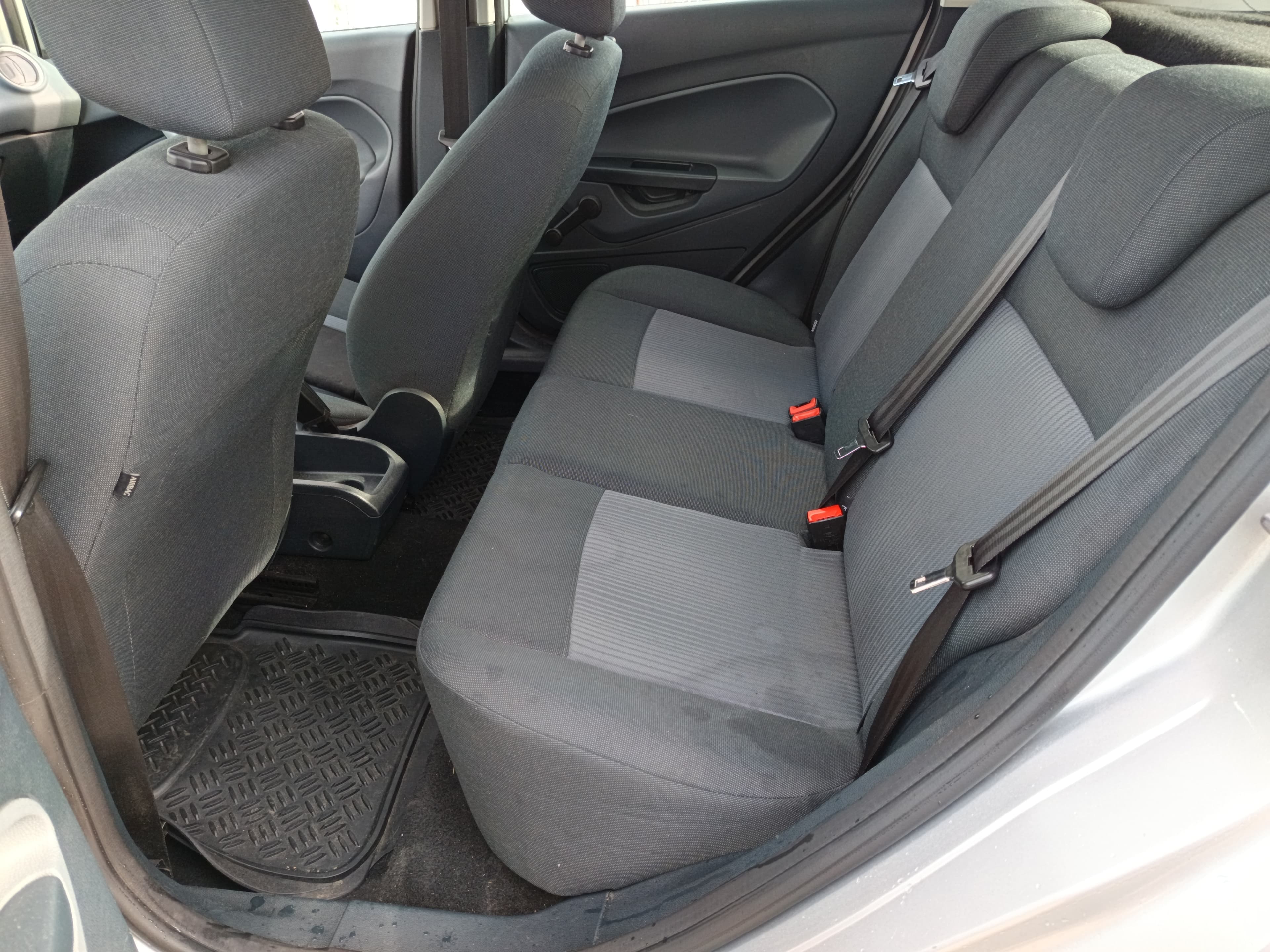 Ford Fiesta · Ano 2010 — imagem 28