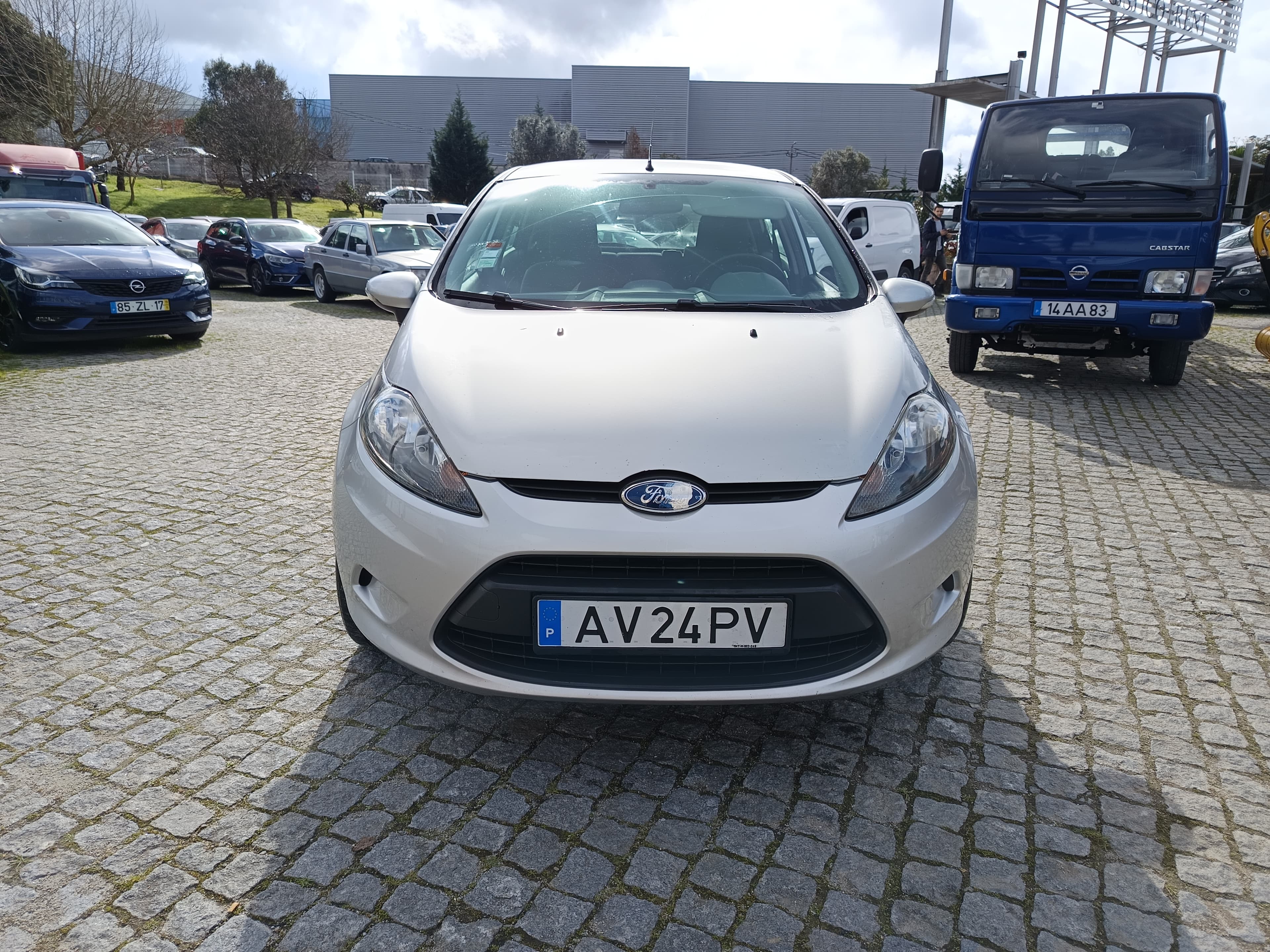 Ford Fiesta · Ano 2010 — imagem 2