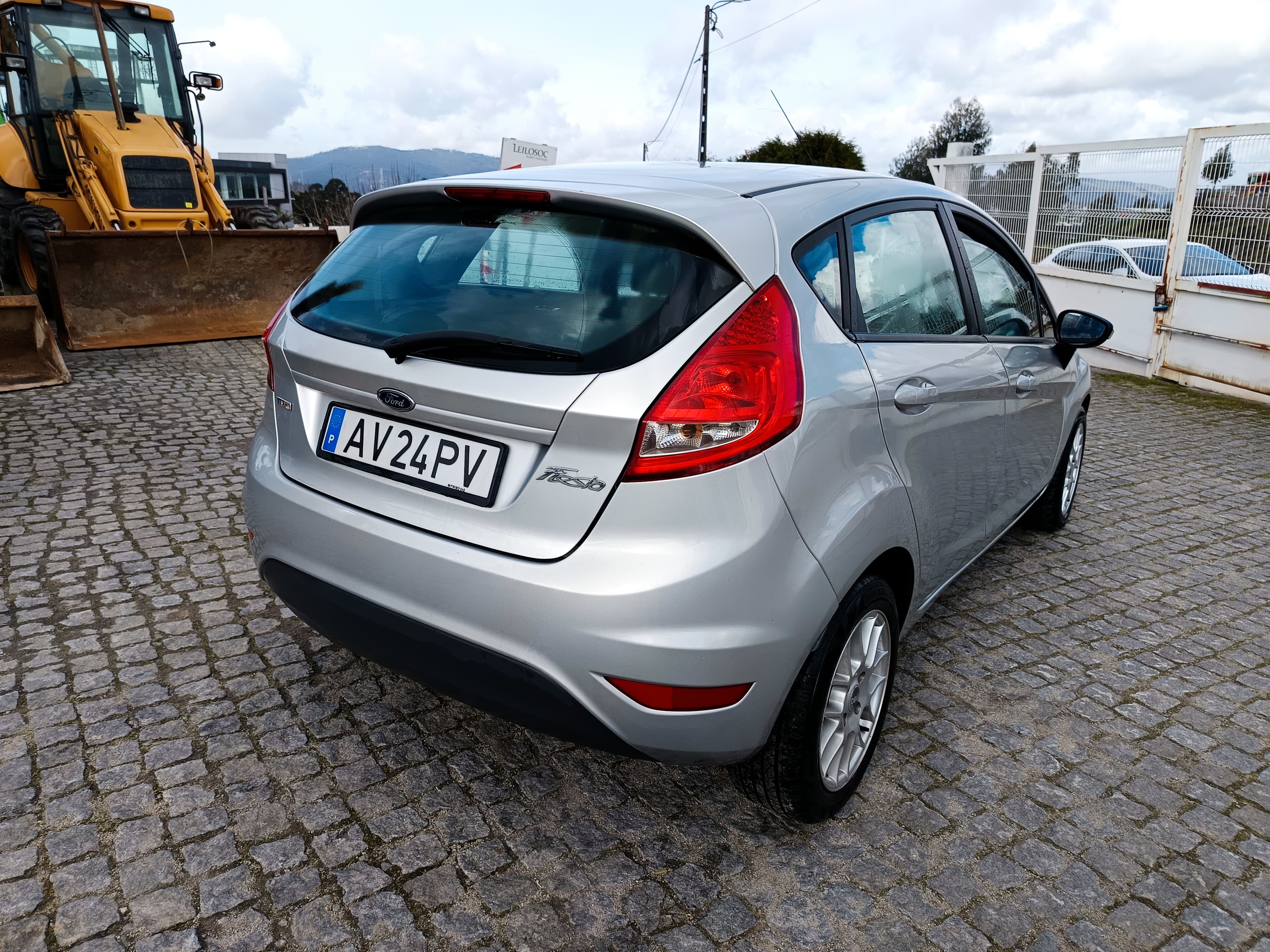 Ford Fiesta · Ano 2010 — imagem 4