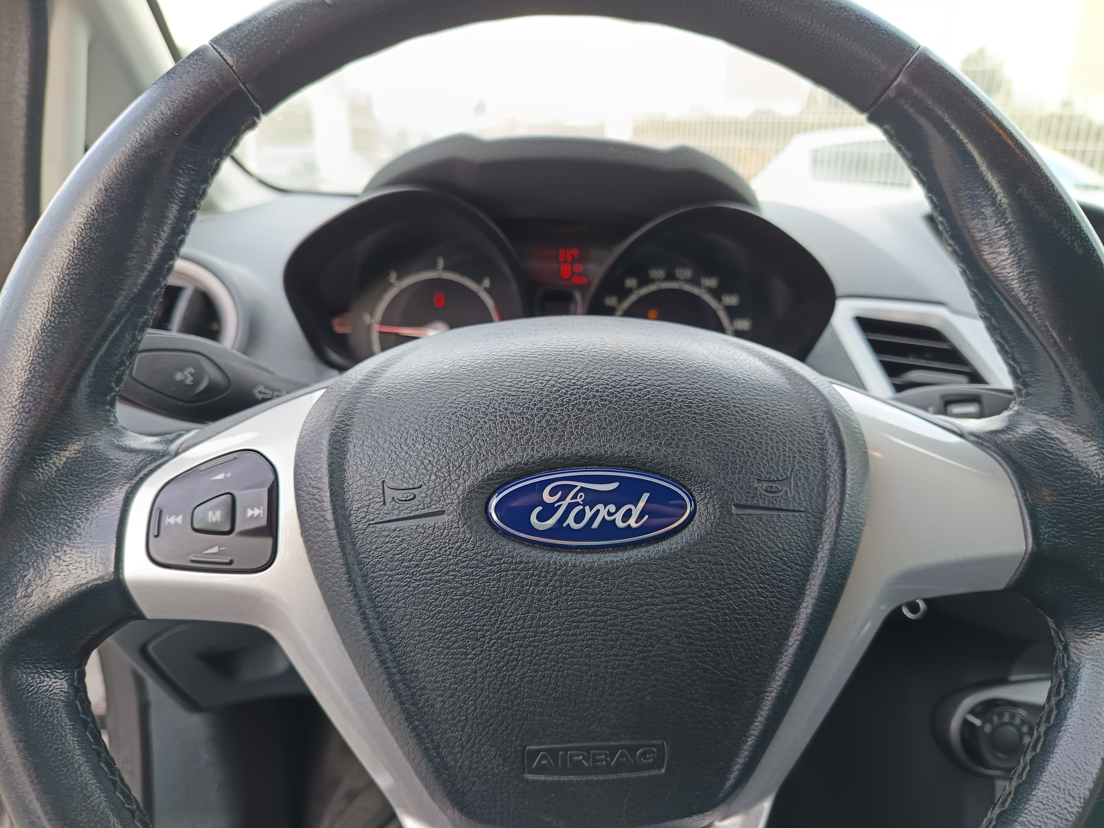 Ford Fiesta · Ano 2010 — imagem 38
