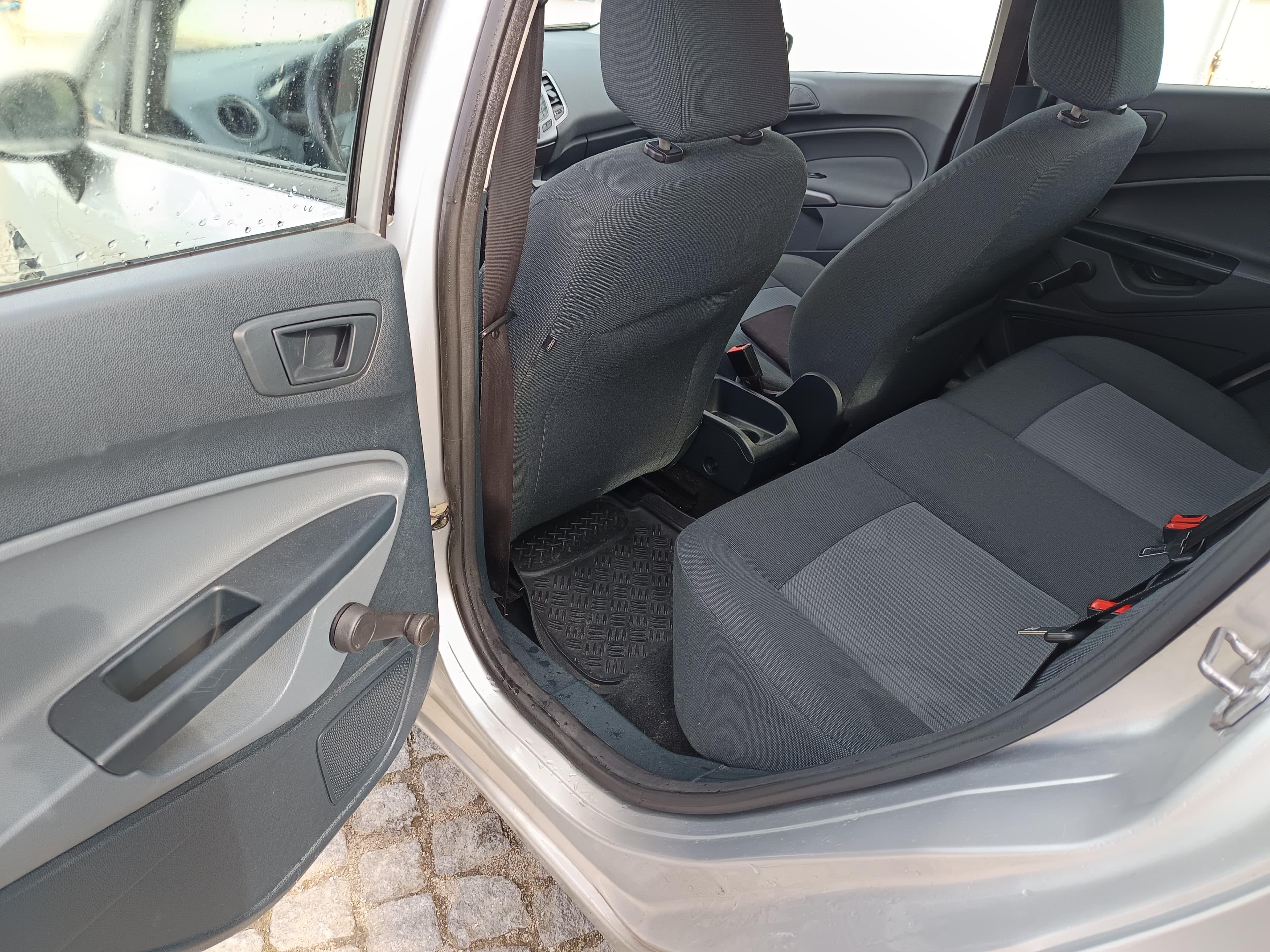 Ford Fiesta · Ano 2010 — imagem 26