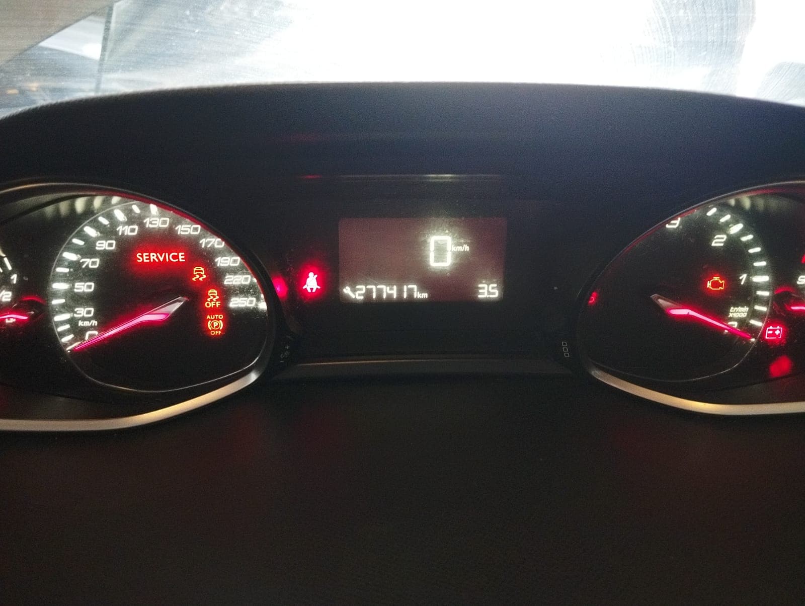 Peugeot 308 · Año 2015 — imagen 13