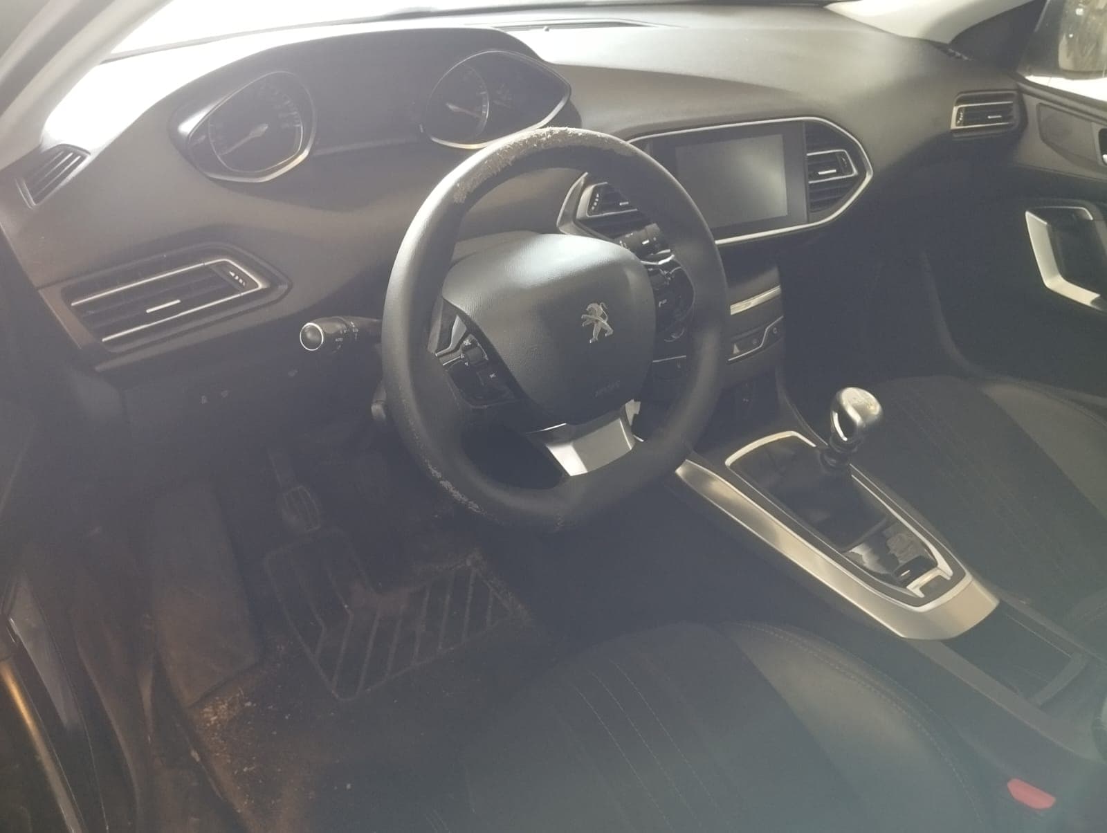 Peugeot 308 · Año 2015 — imagen 9