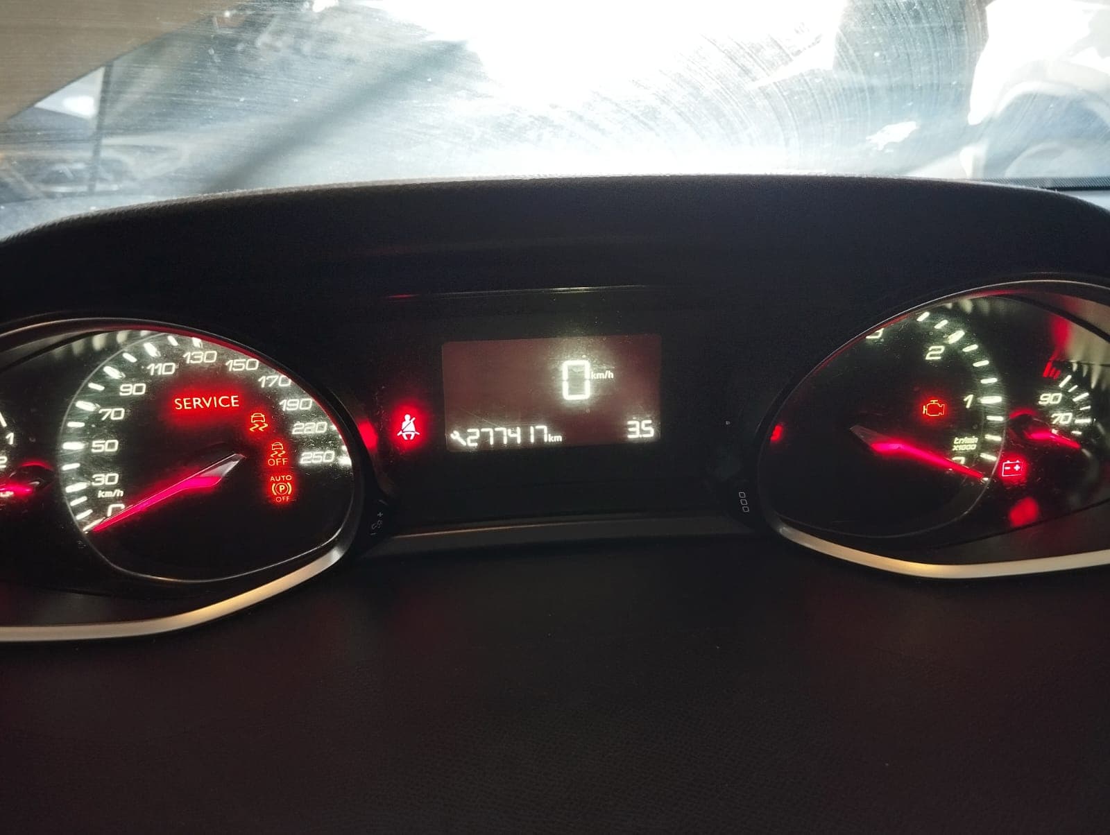 Peugeot 308 · Año 2015 — imagen 14