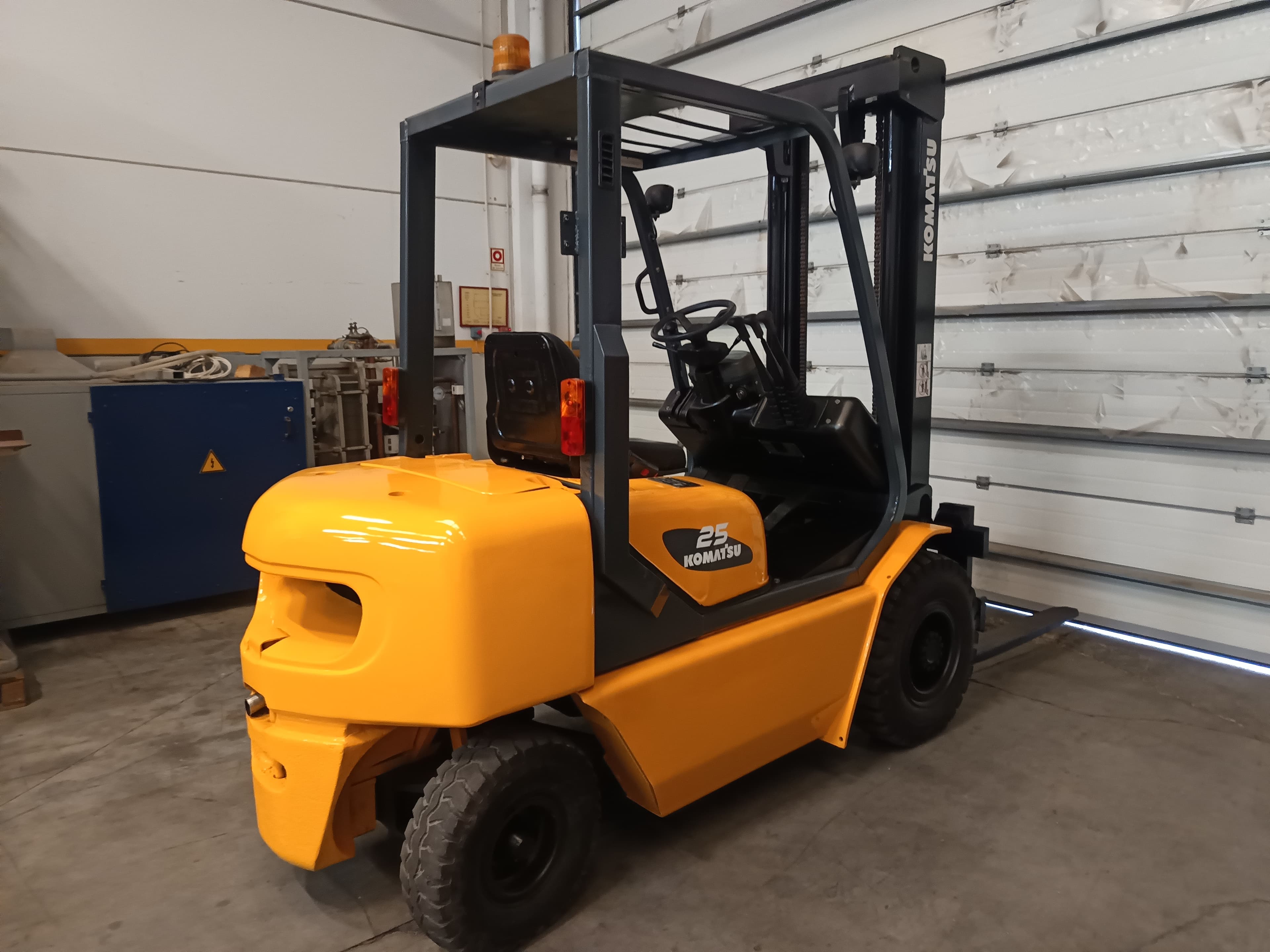 Empilhador Komatsu FD25T-1E1 — image 4