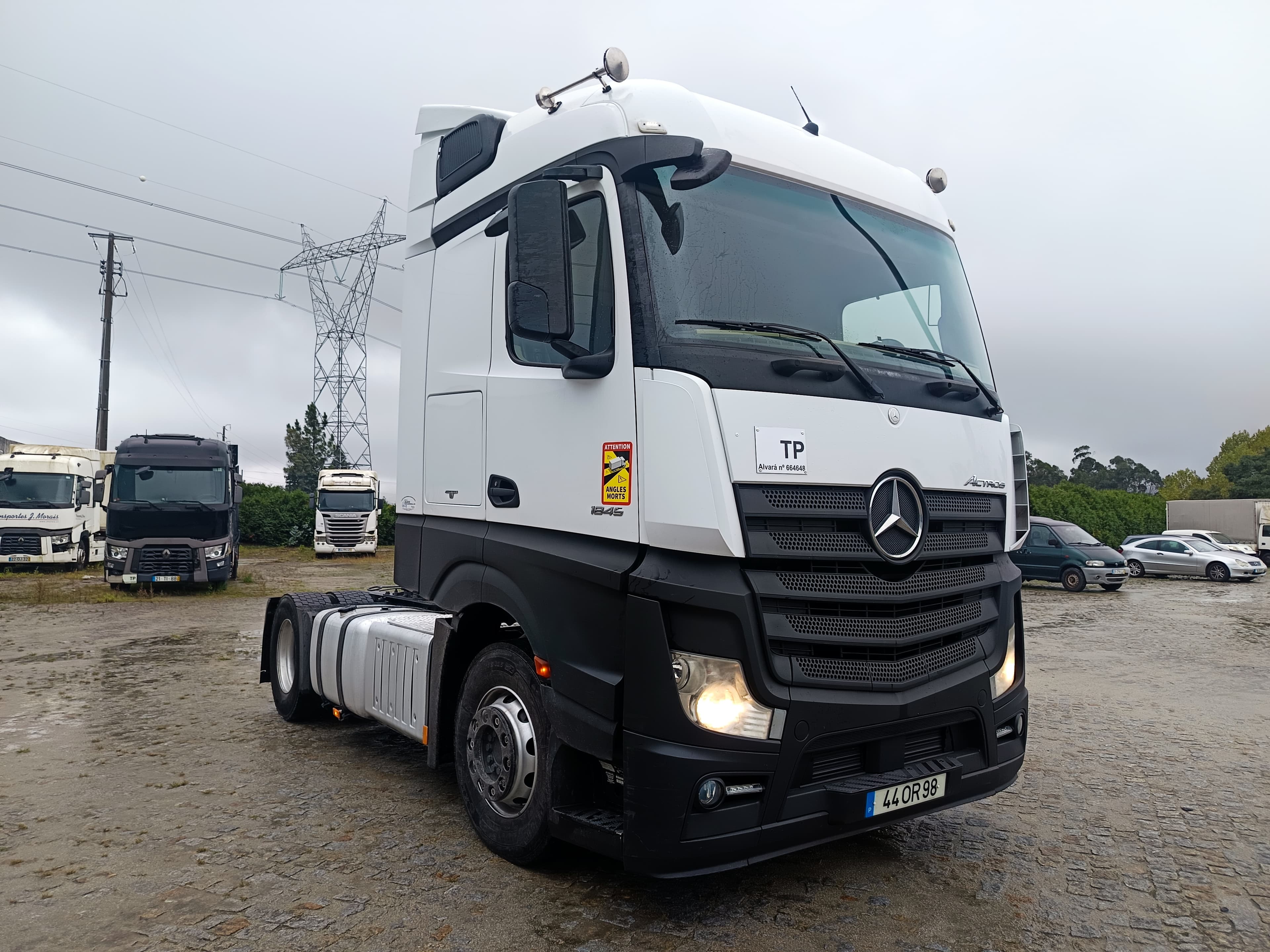 Mercedes-Benz 1845 · Ano 2014 — imagem 3