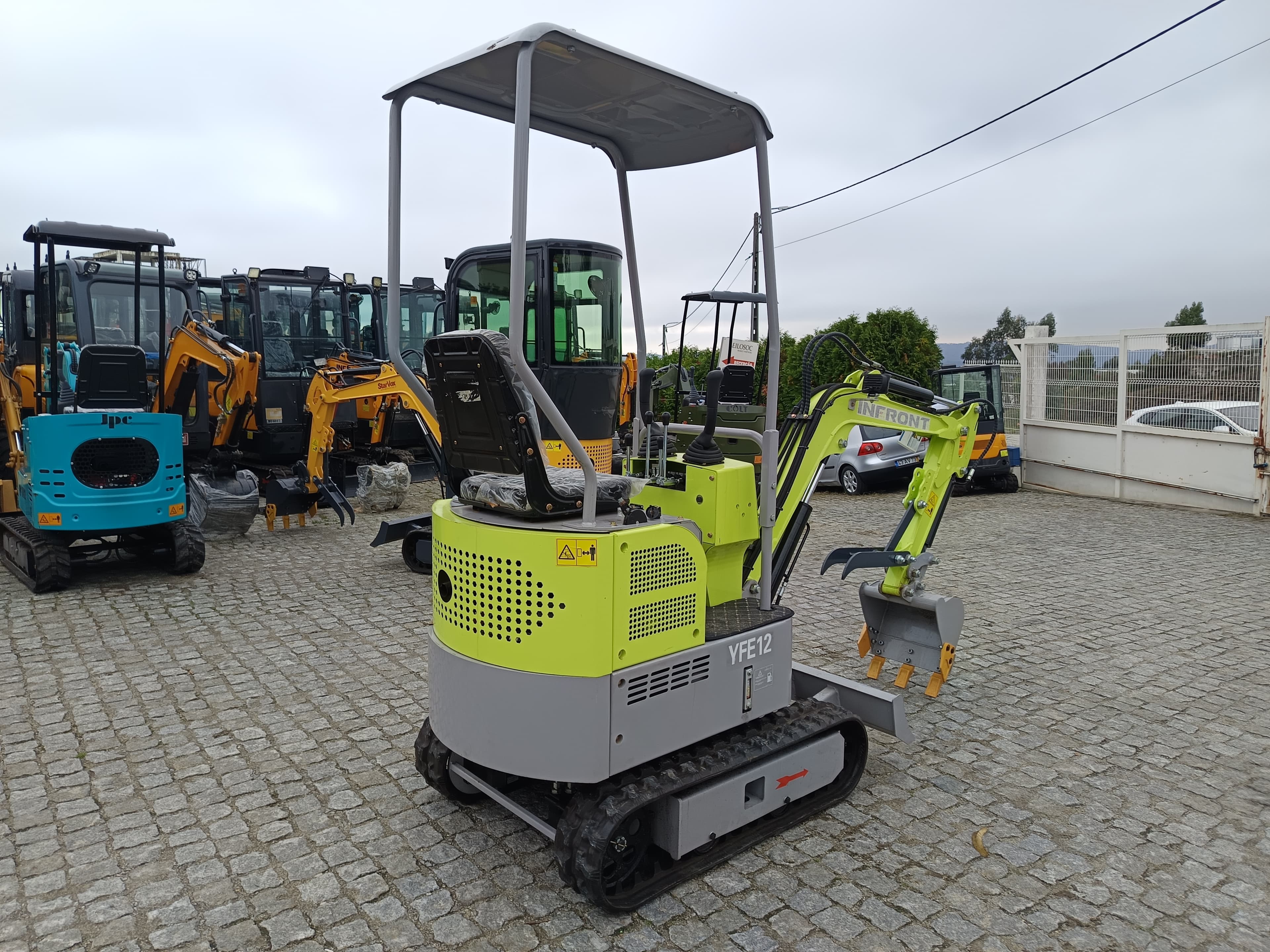 Mini Giratória Infront YFE12 · Ano 2025 — imagen 3
