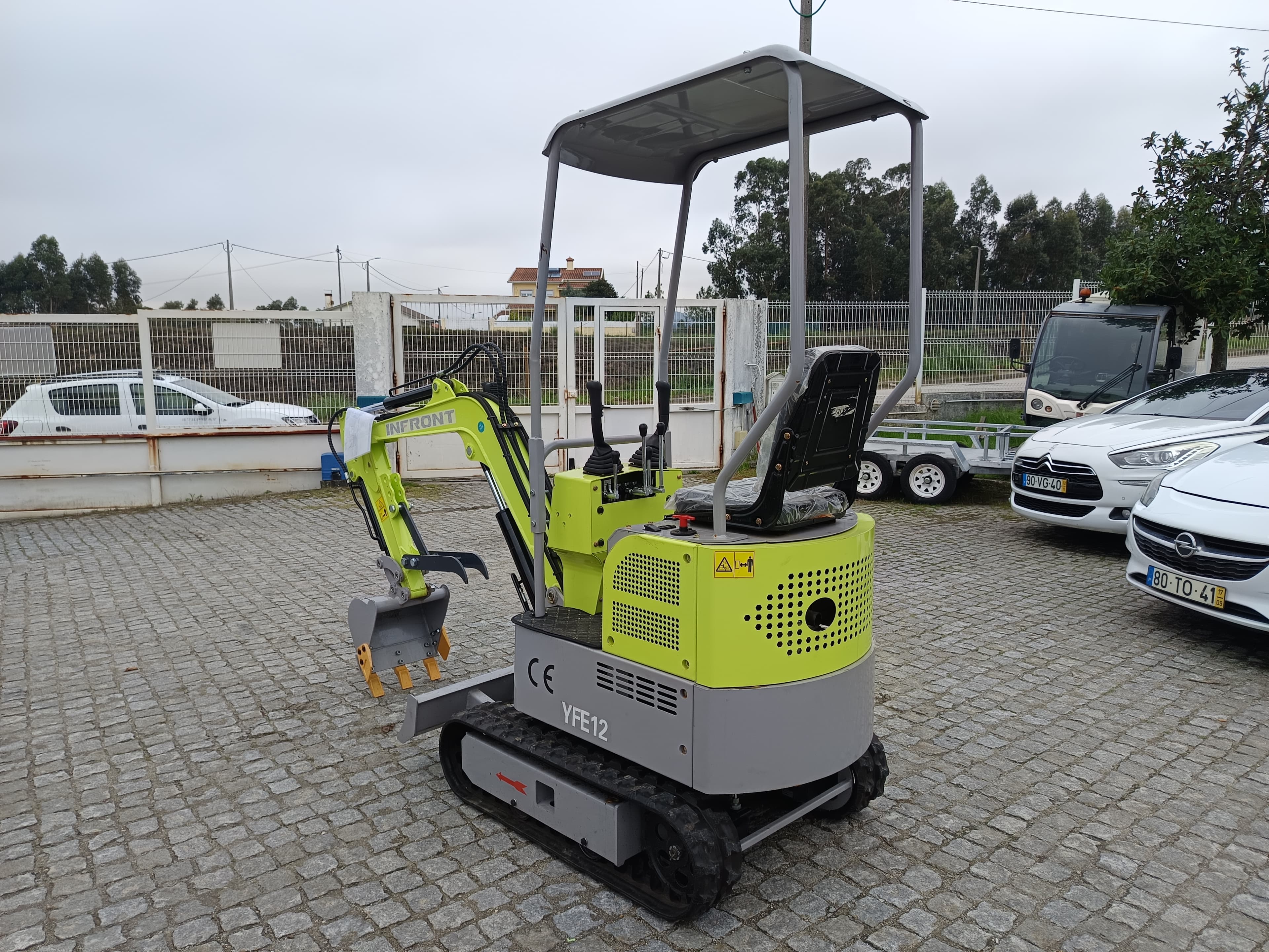 Mini Giratória Infront YFE12 · Ano 2025 — imagen 4