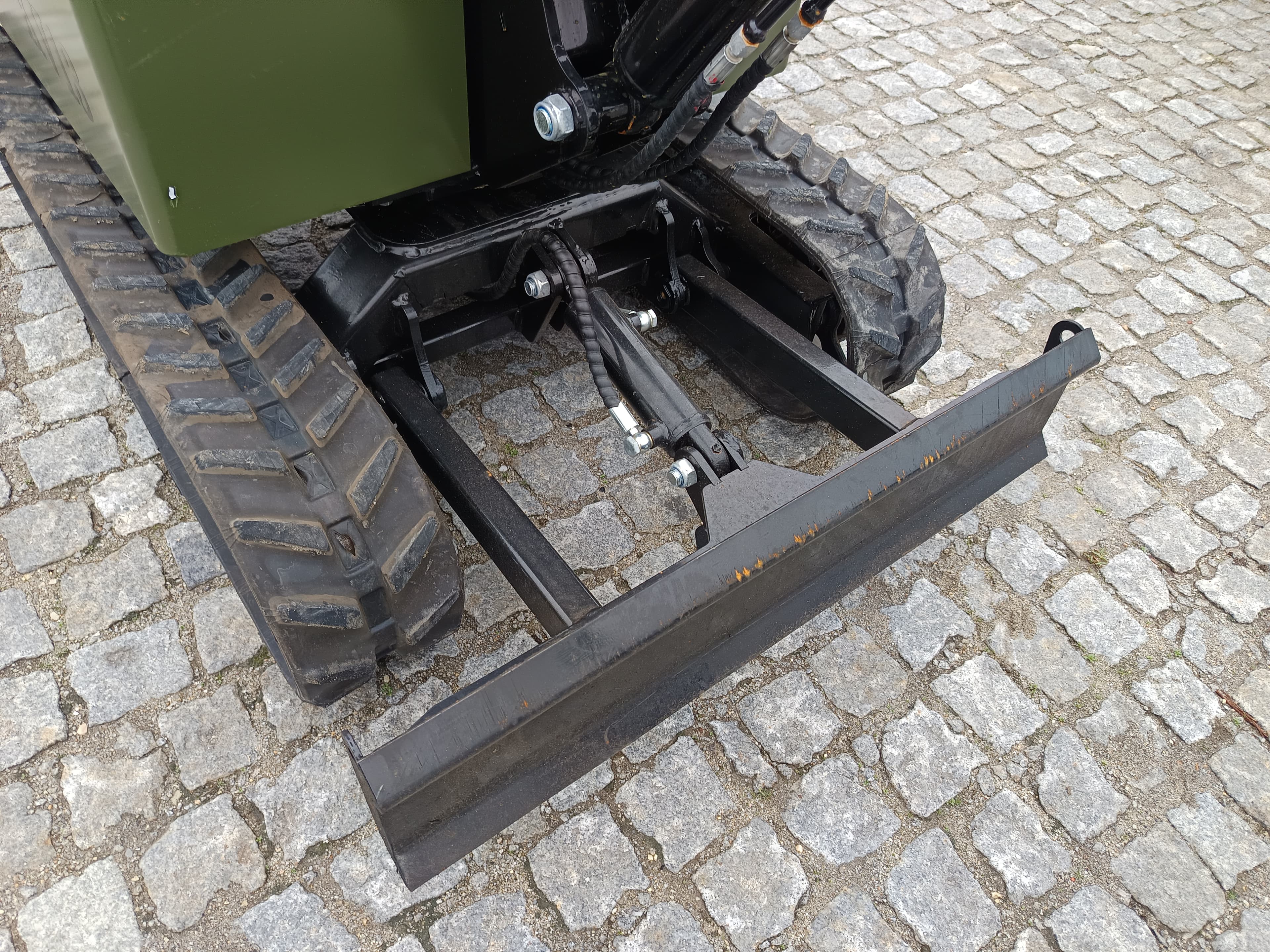 Mini Giratória Colt KV13 · Ano 2025 — image 7