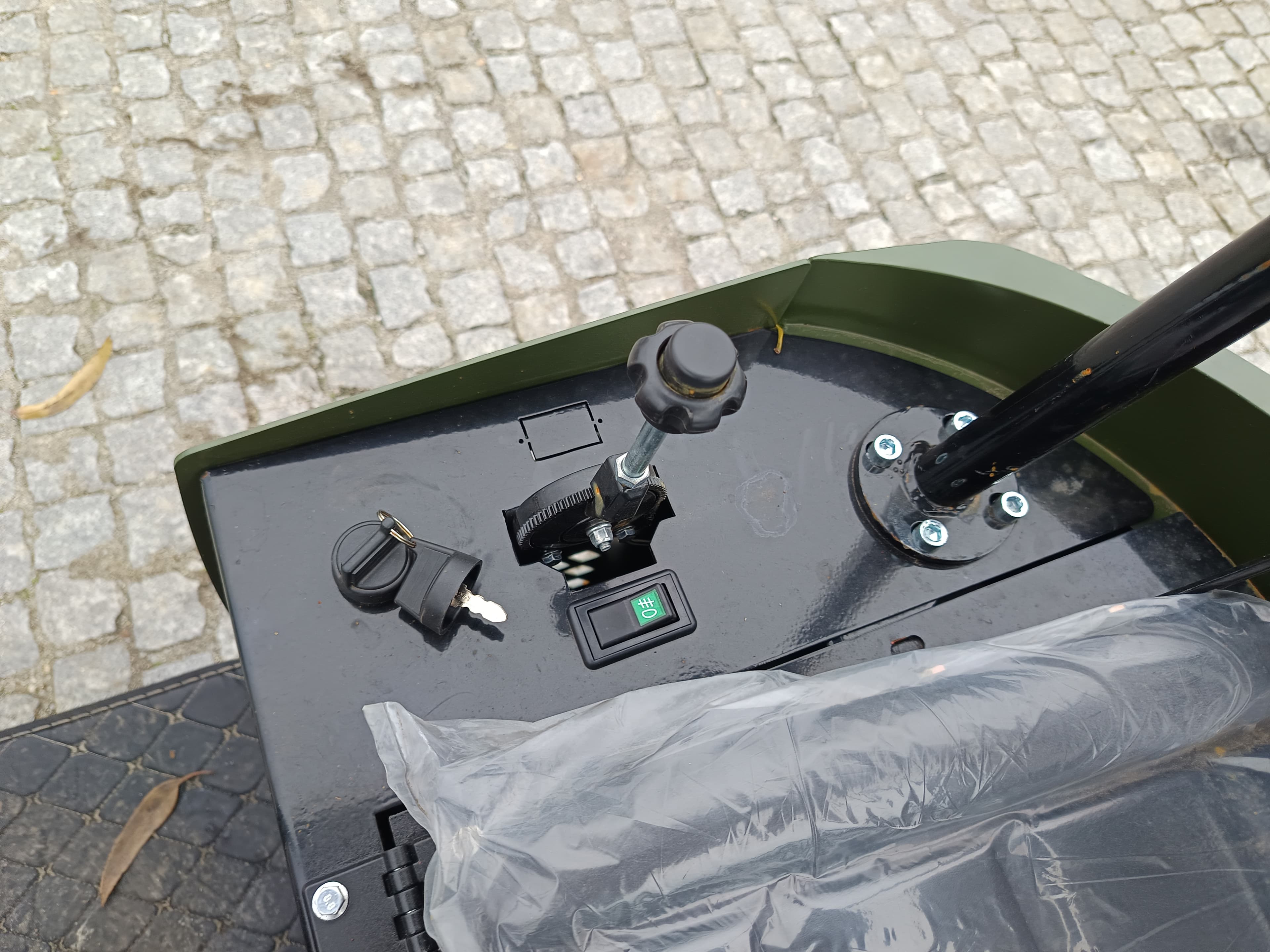Mini Giratória Colt KV13 · Ano 2025 — image 13