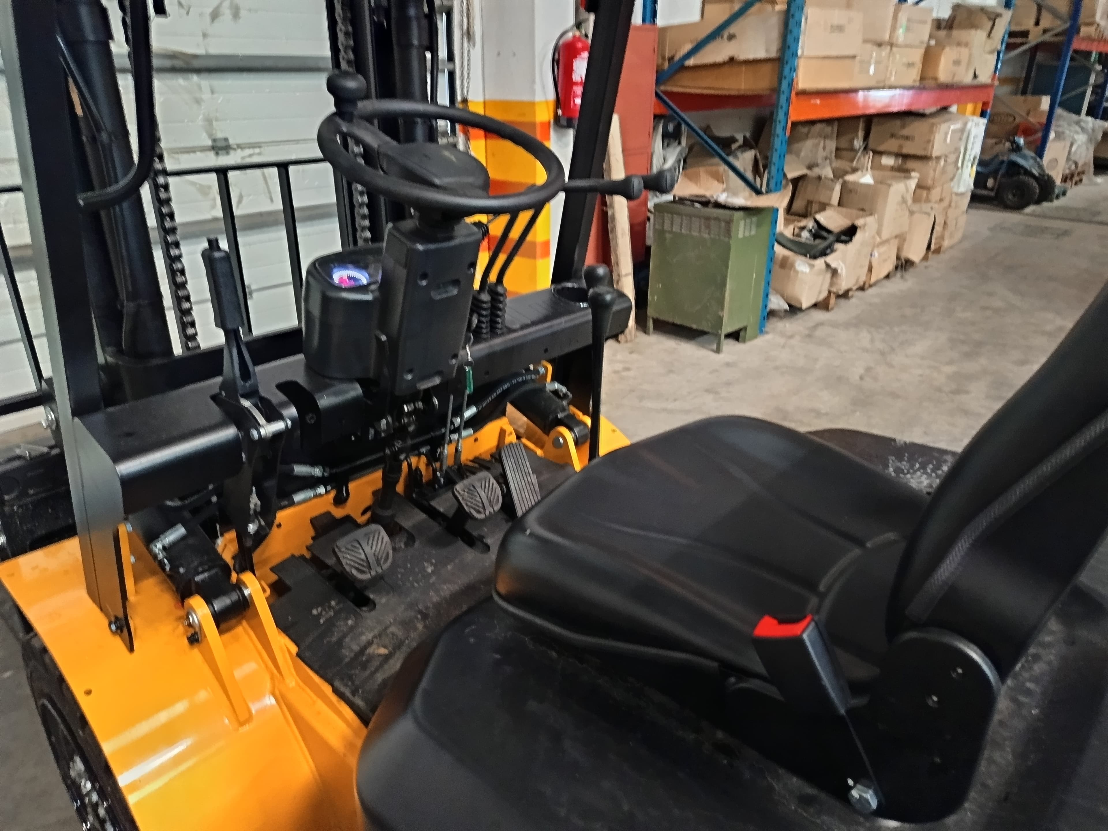 Empilhador JBG FD-32S · Ano 2025 — imagem 9