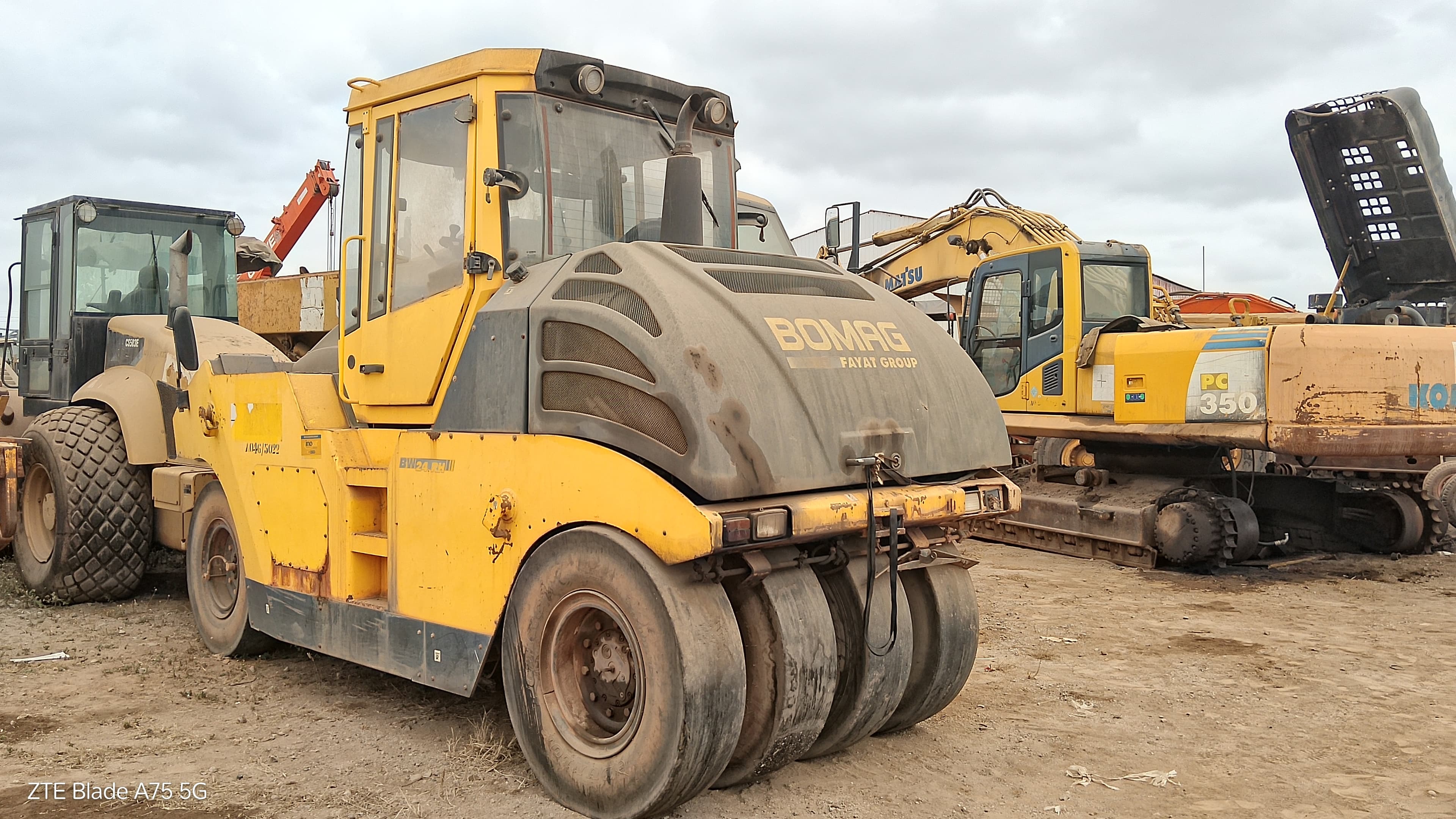 Cilindro de Pneus 24 T BOMAG BW 24 RH — imagem 2