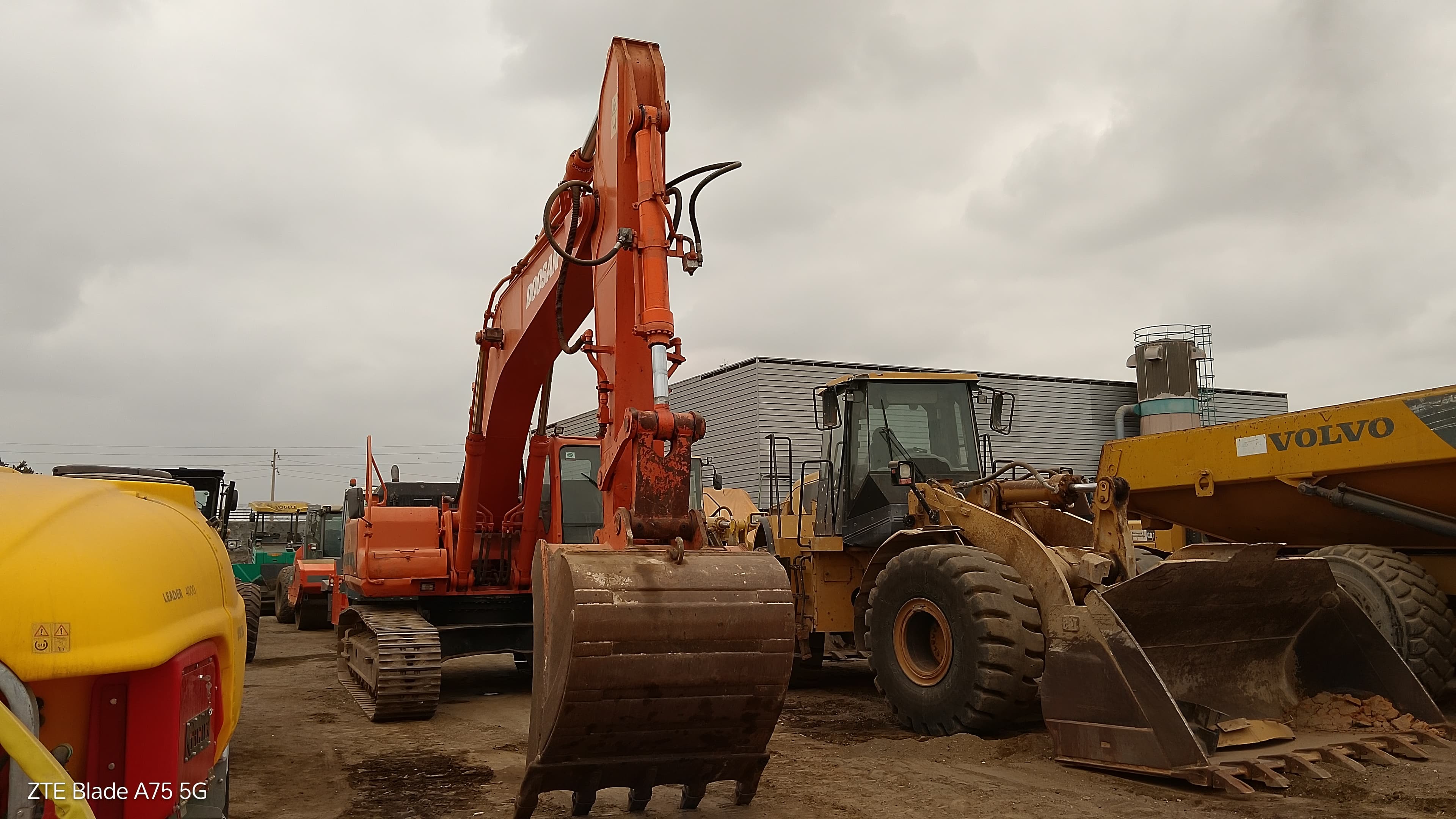 Escavadora de Rastos 35 T DOSAN S-340 LC-V — imagem 4