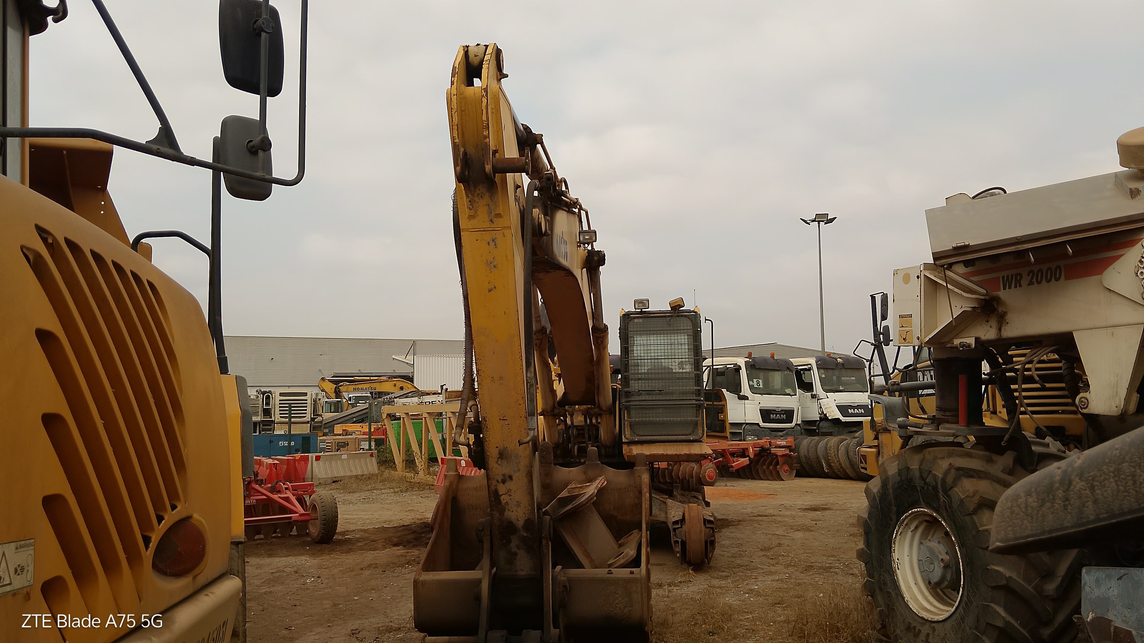 Escavadora de Rastos 35 T KOMATSU PC350-8 — imagem 2