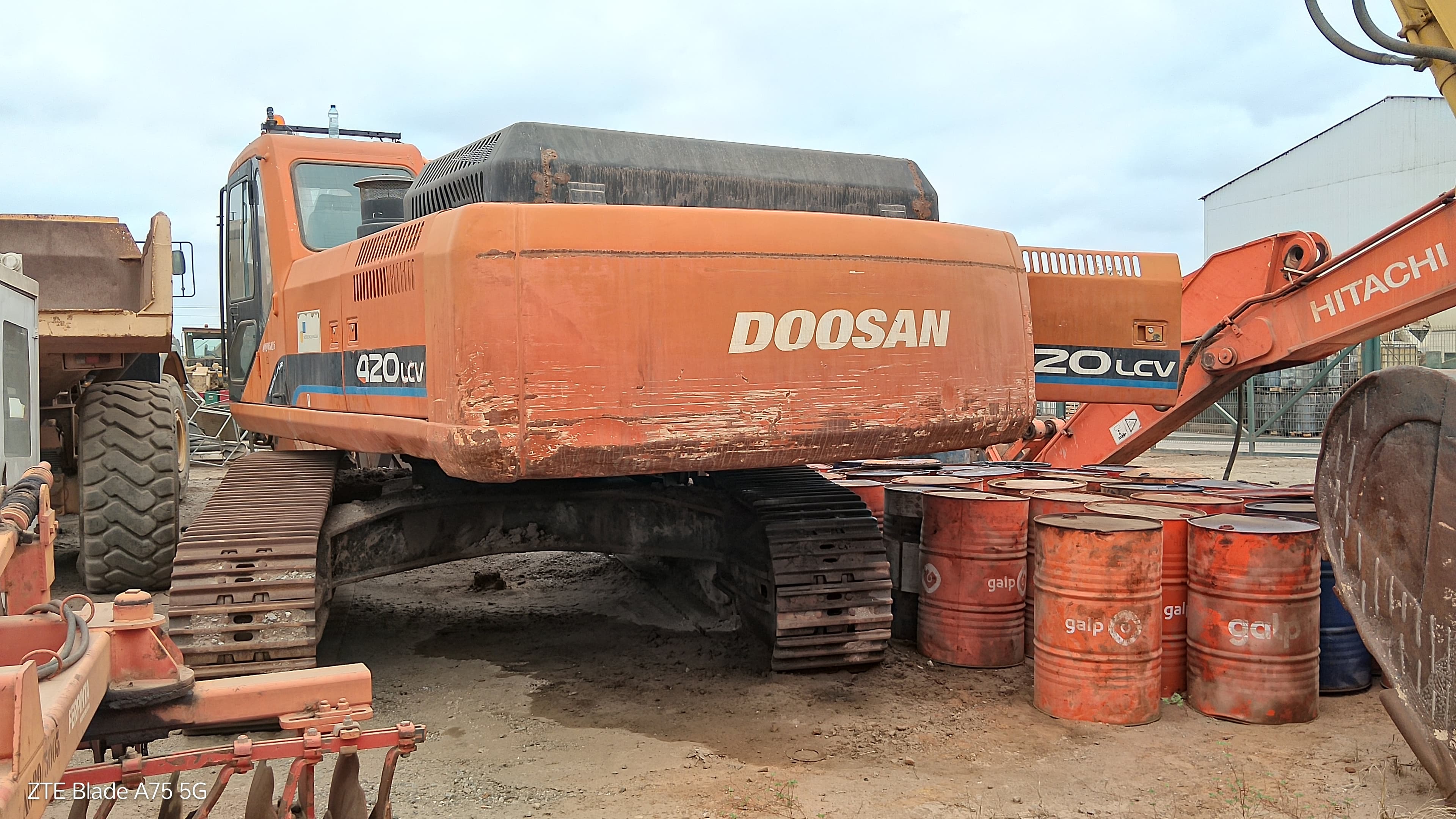 Escavadora de Rastos 45 T DOSAN S-420 LC-V — imagem 2