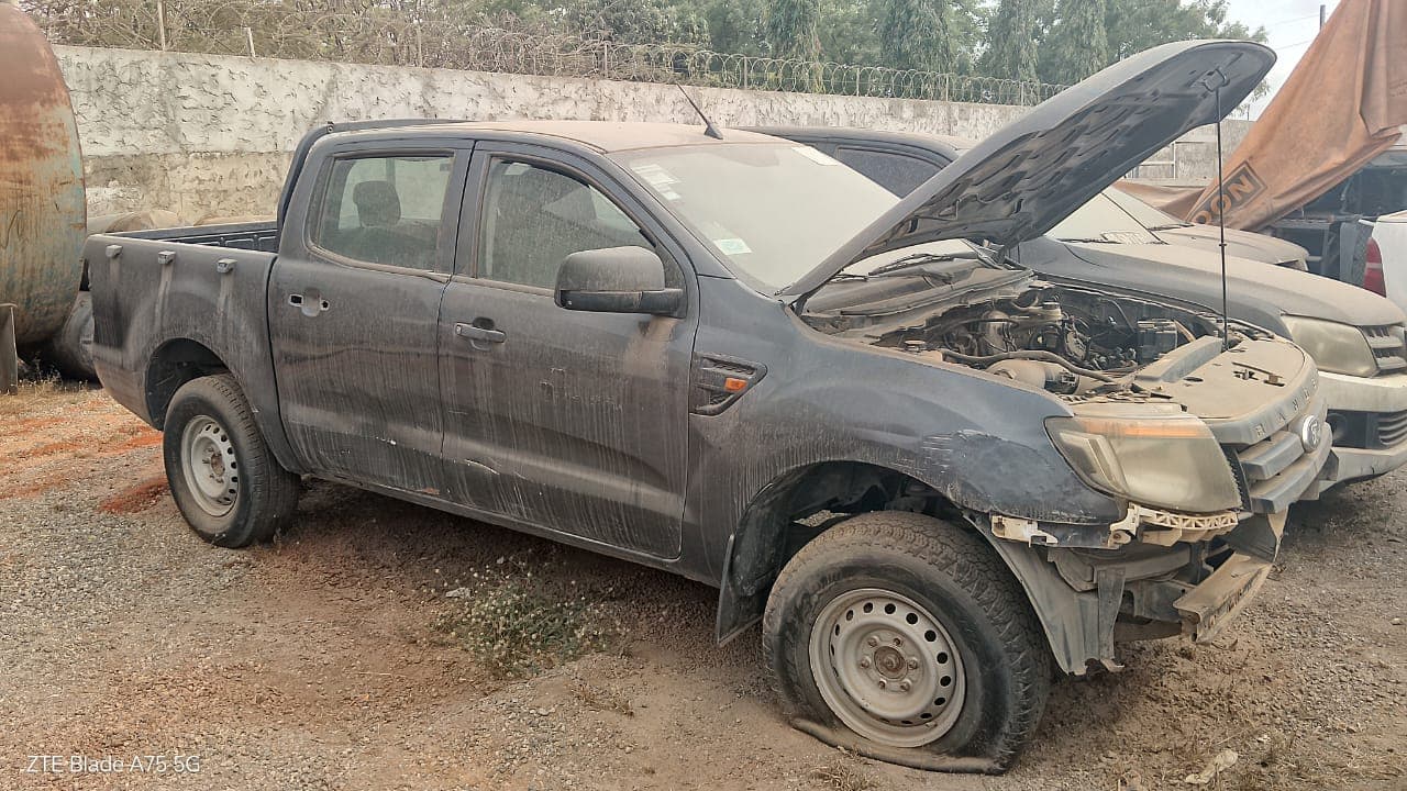 5 FORD RANGER, 1 FORD ESCAPE e 1 FORD FIGO