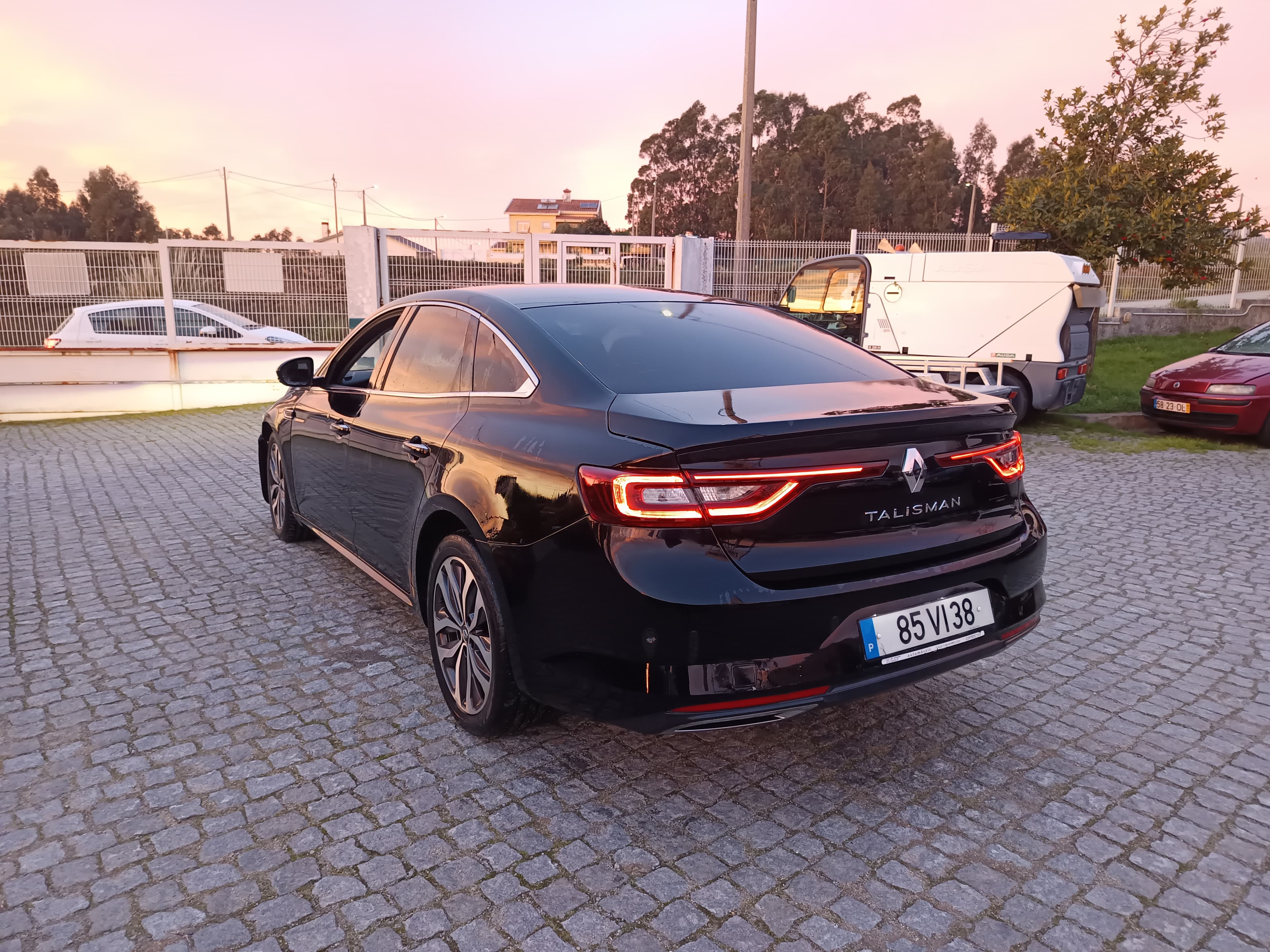 Renault Talisman · Ano 2016   Més Dezembro — image 7