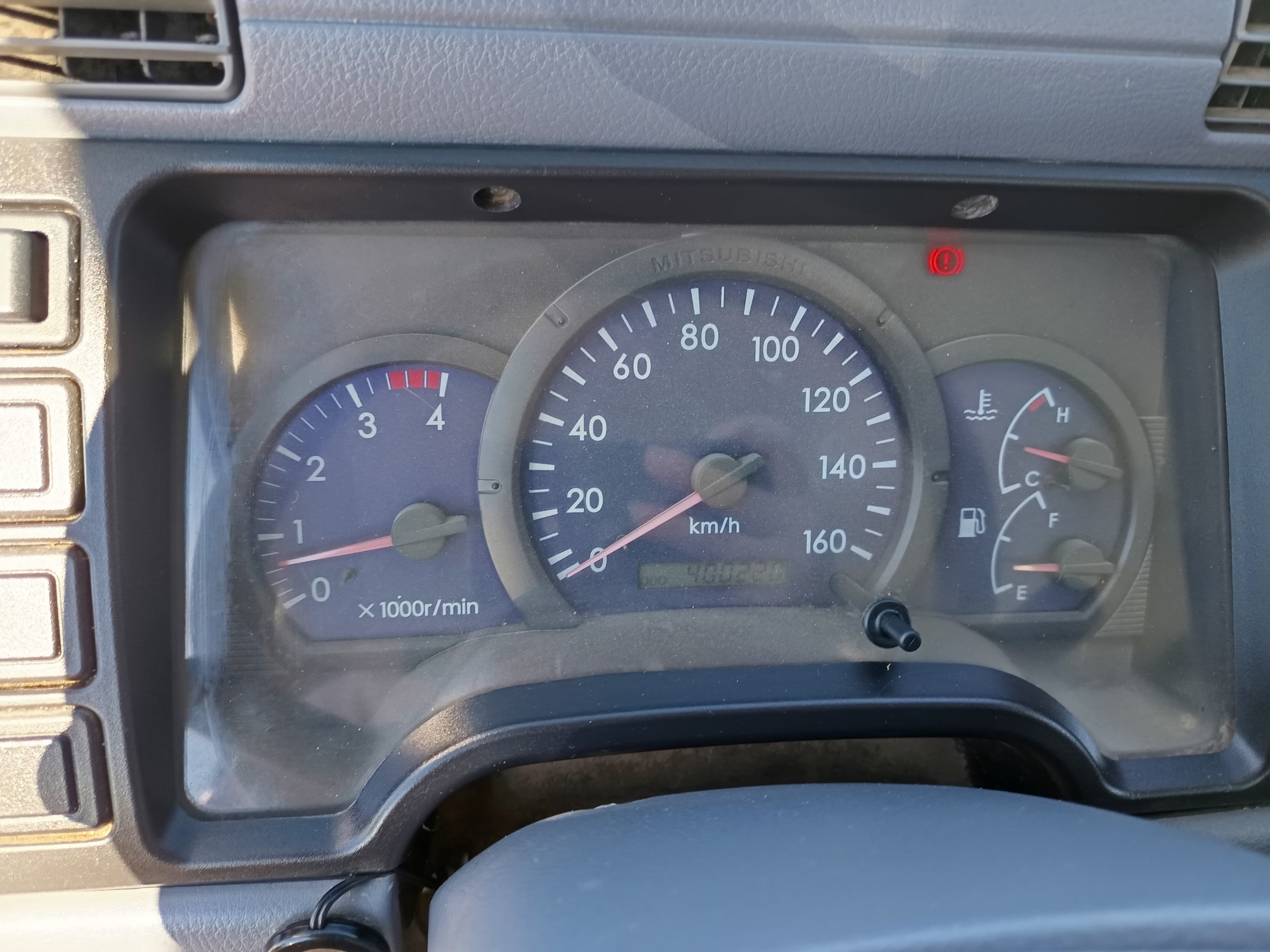 Mitsubishi Canter · Ano 2008 — imagem 24
