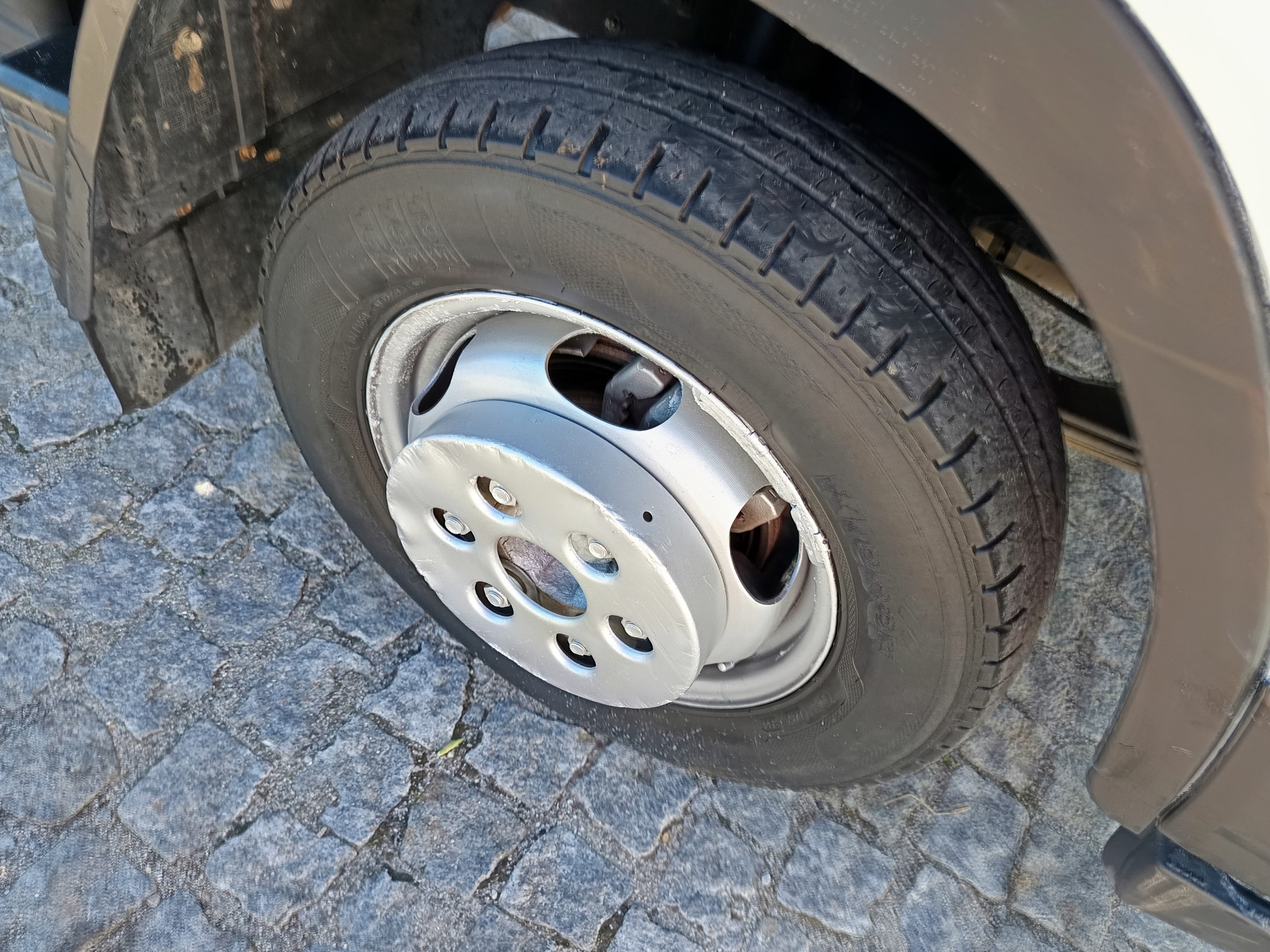 Mitsubishi Canter · Ano 2008 — imagem 7
