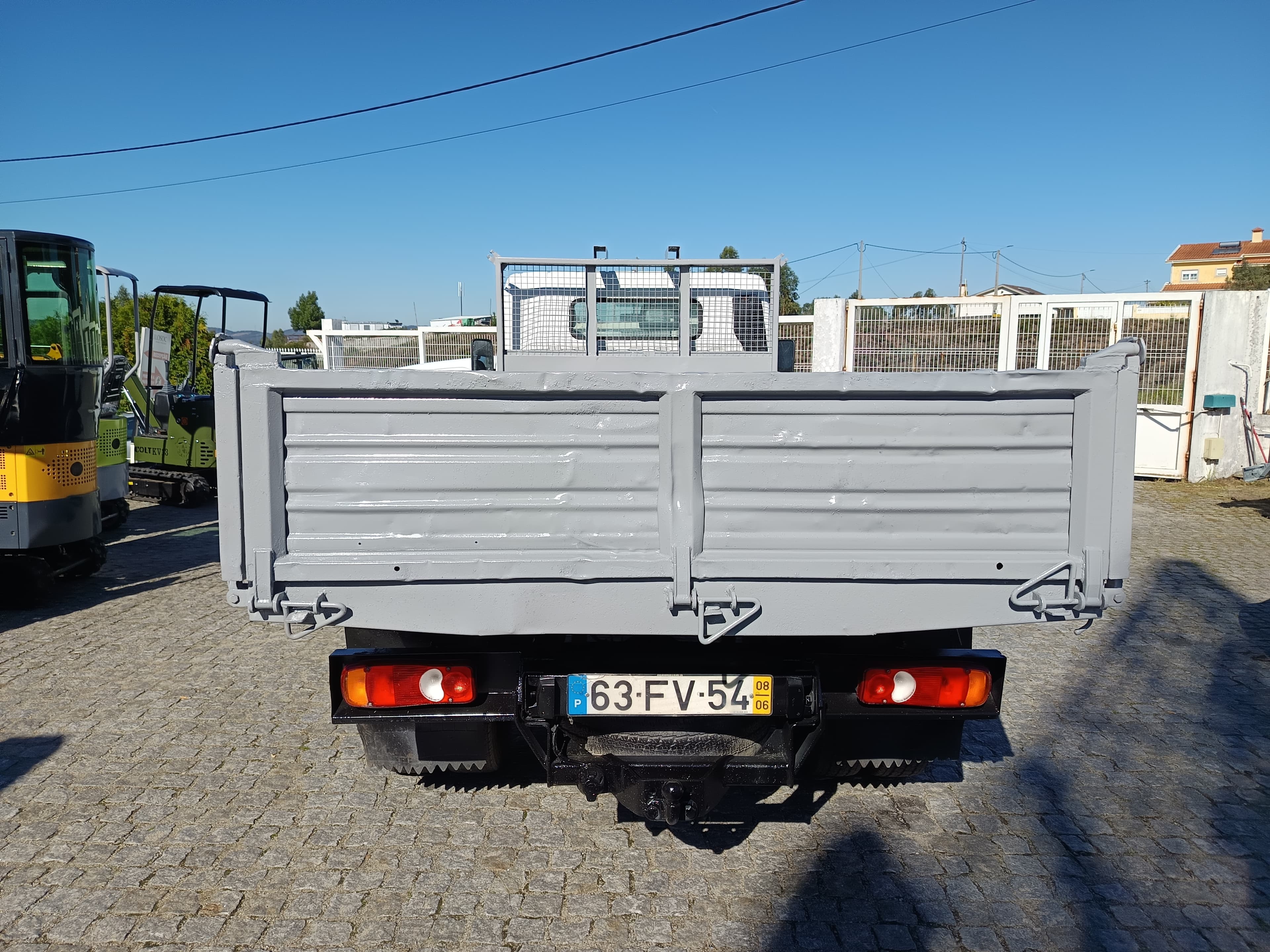 Mitsubishi Canter · Ano 2008 — imagem 4