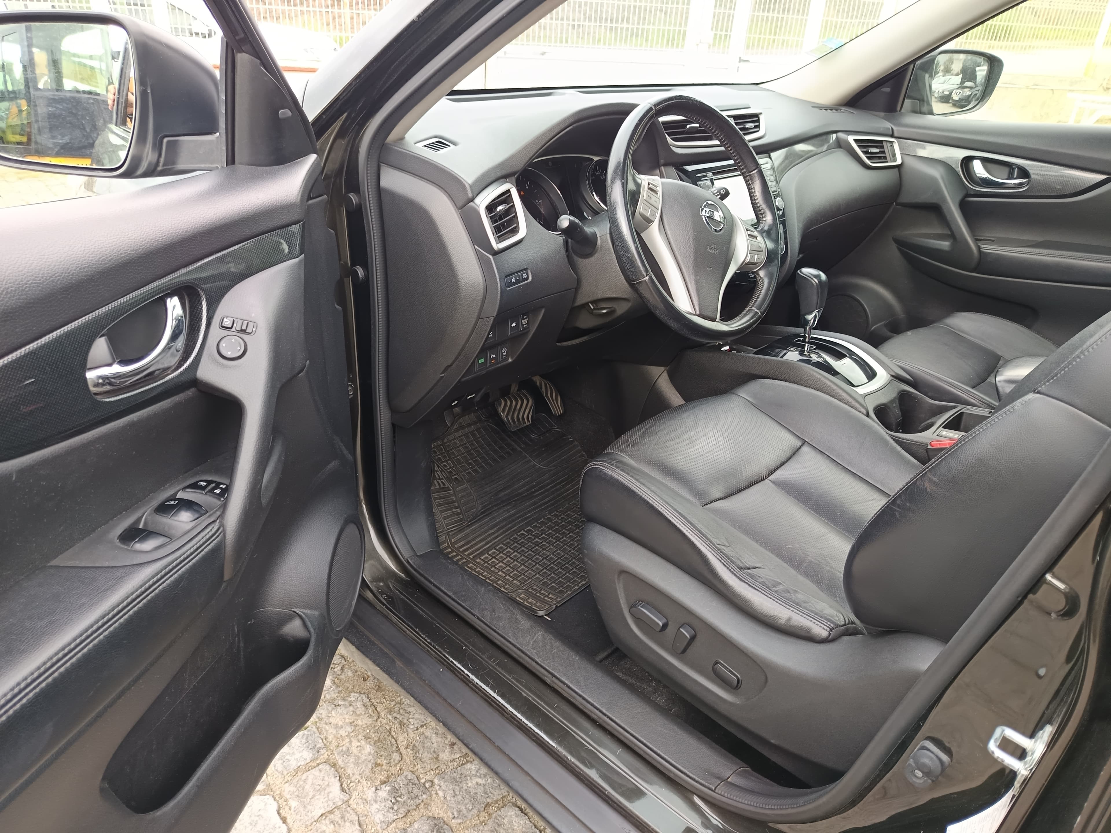 Nissan X-Trail · Ano 2014 — image 36
