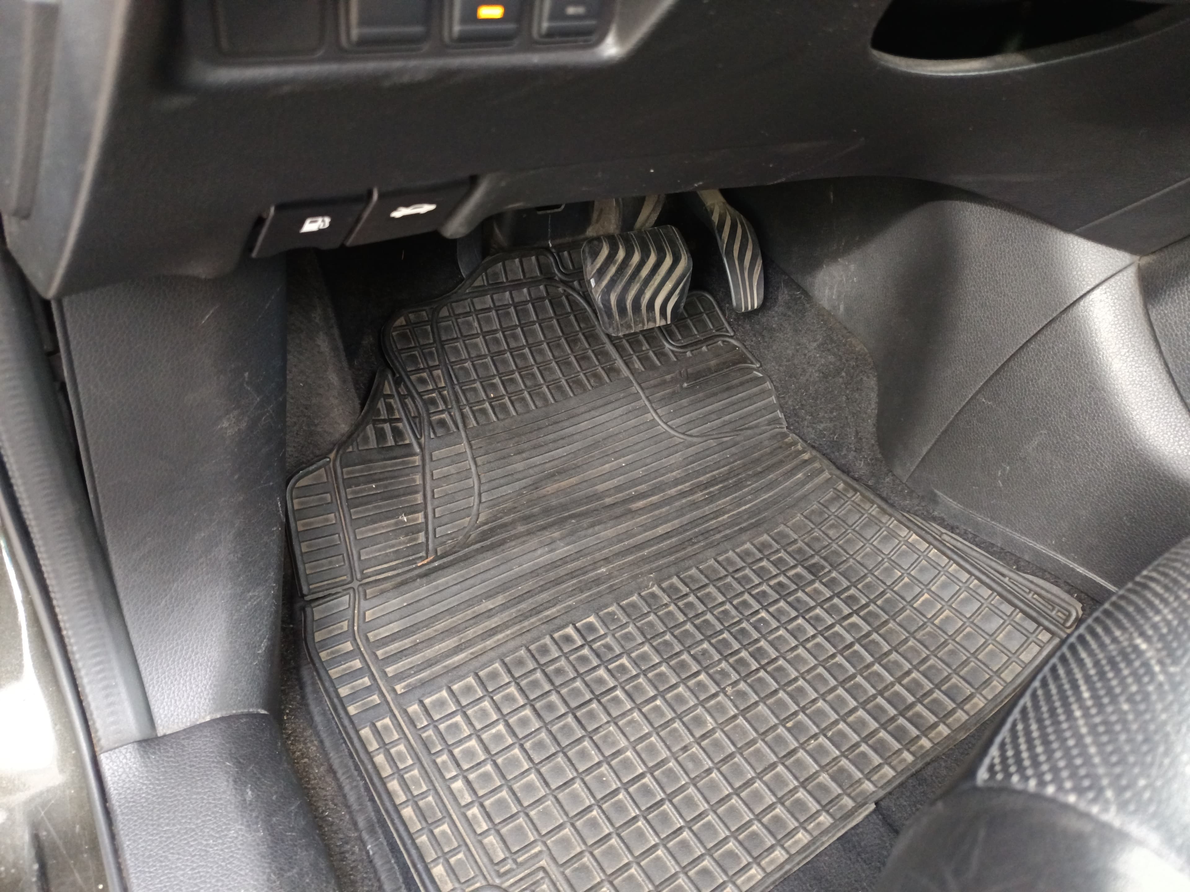Nissan X-Trail · Ano 2014 — image 40