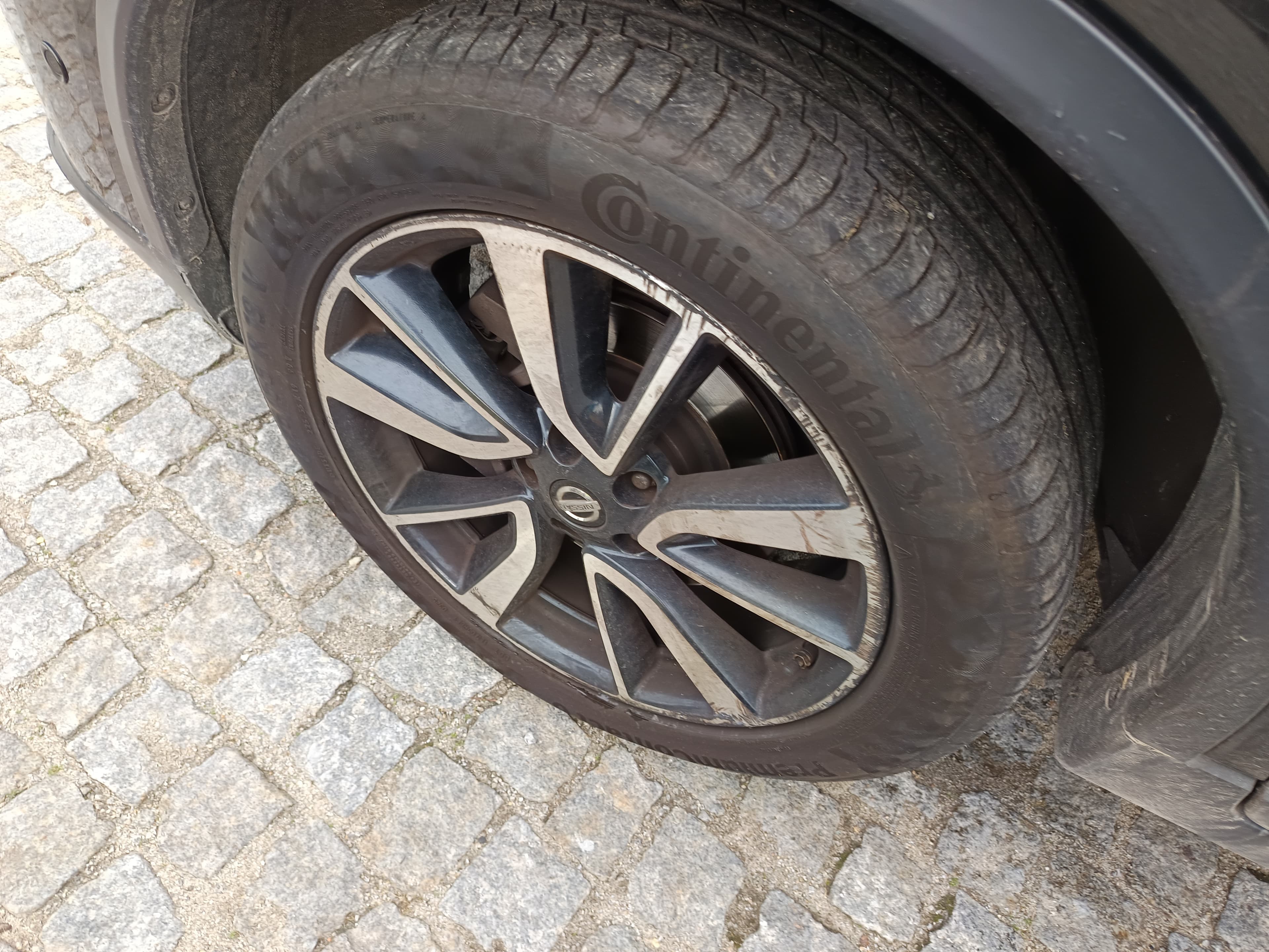 Nissan X-Trail · Ano 2014 — image 17