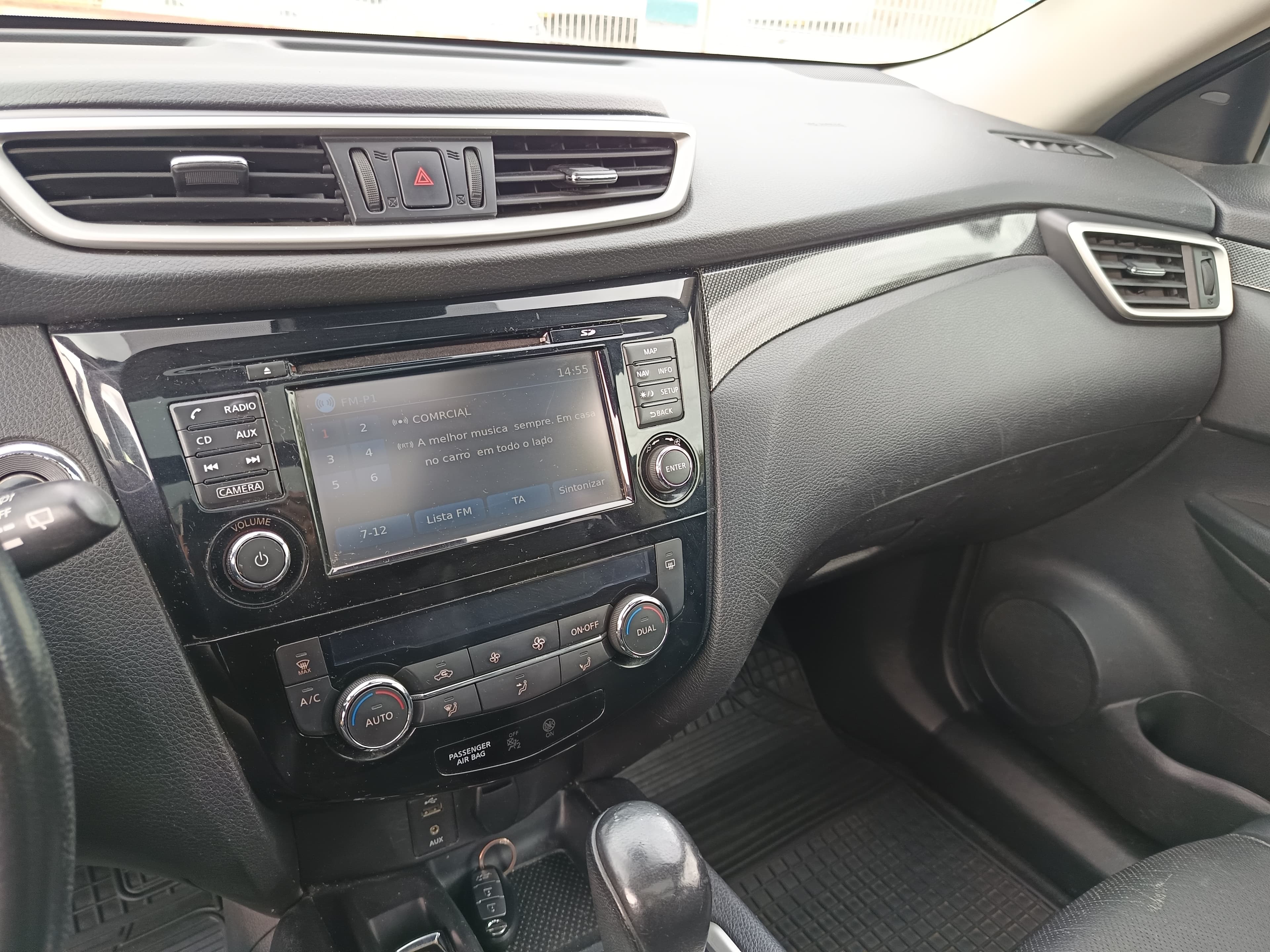 Nissan X-Trail · Ano 2014 — image 42