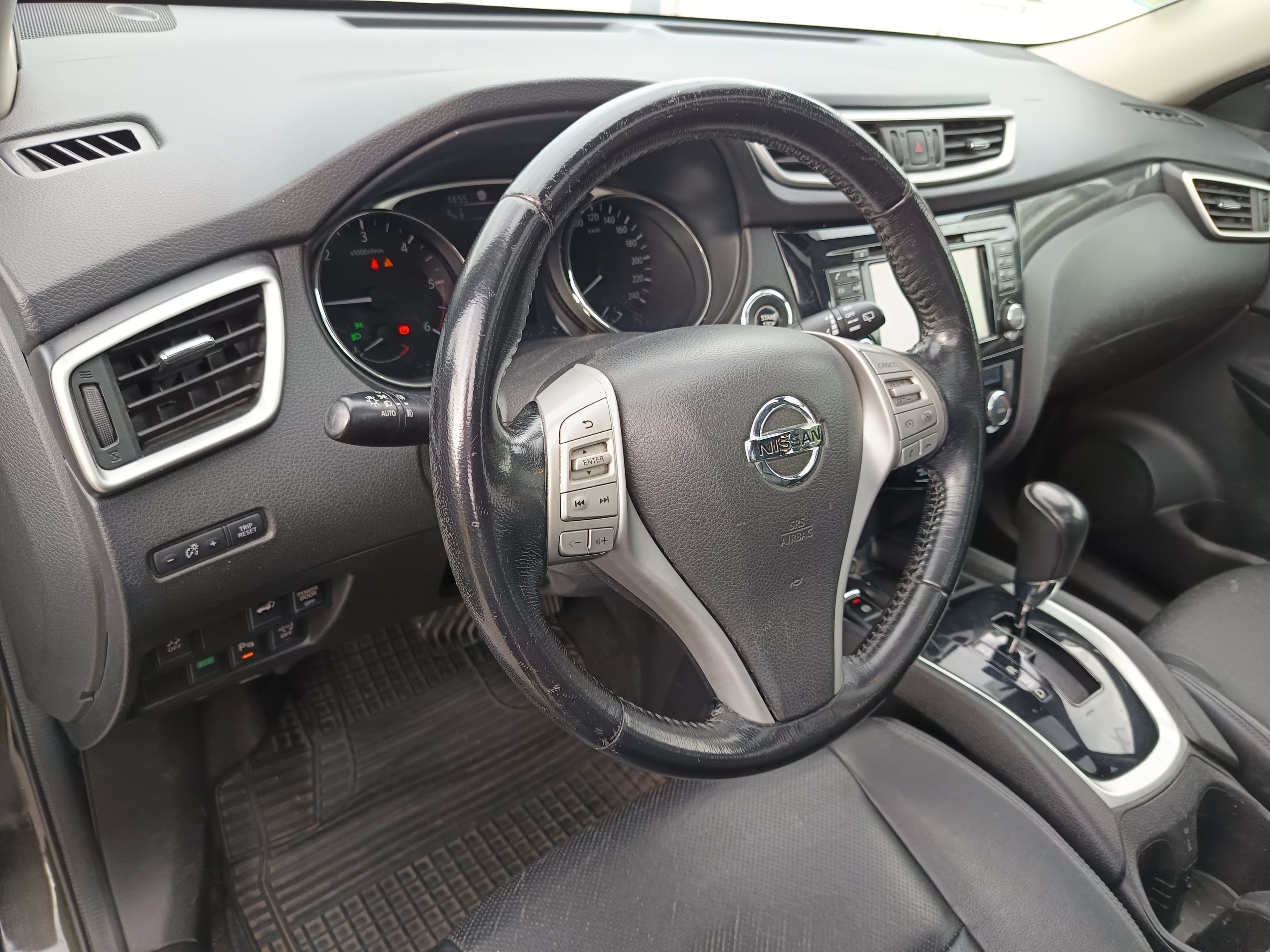 Nissan X-Trail · Ano 2014 — image 41