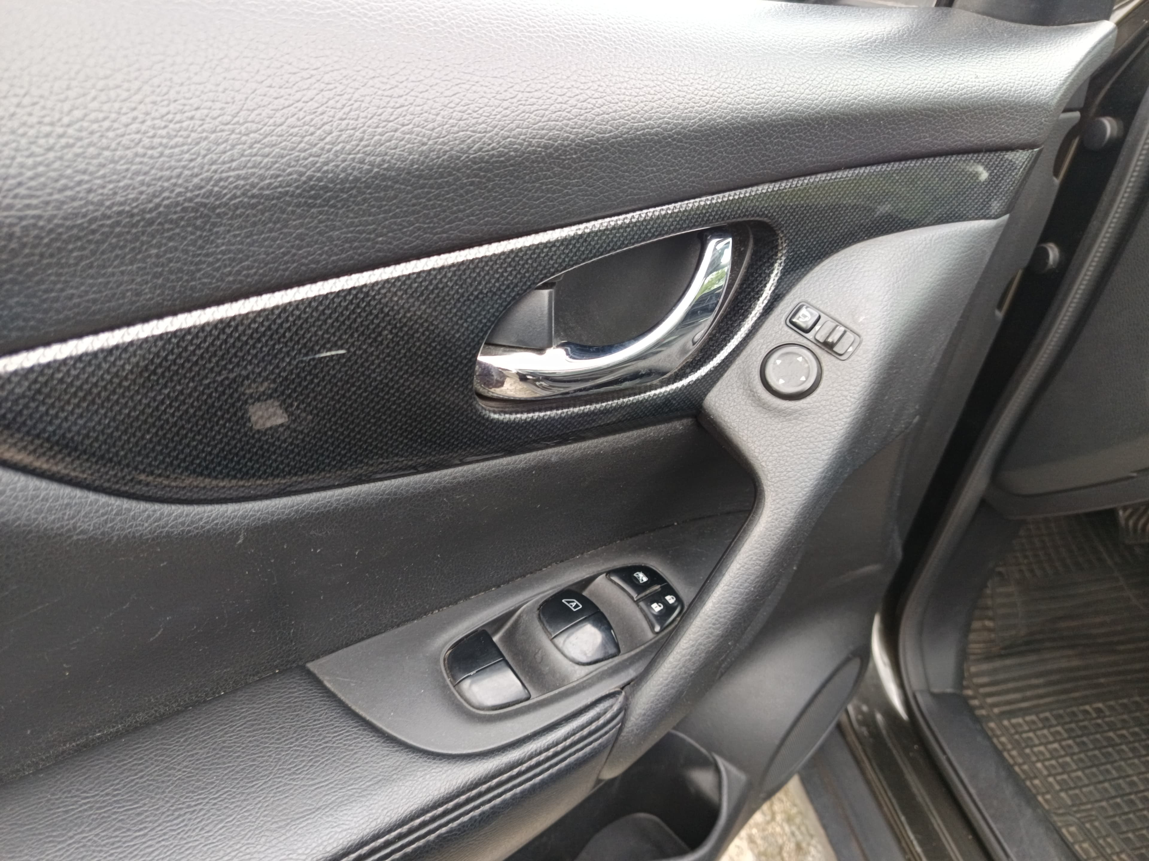 Nissan X-Trail · Ano 2014 — image 37