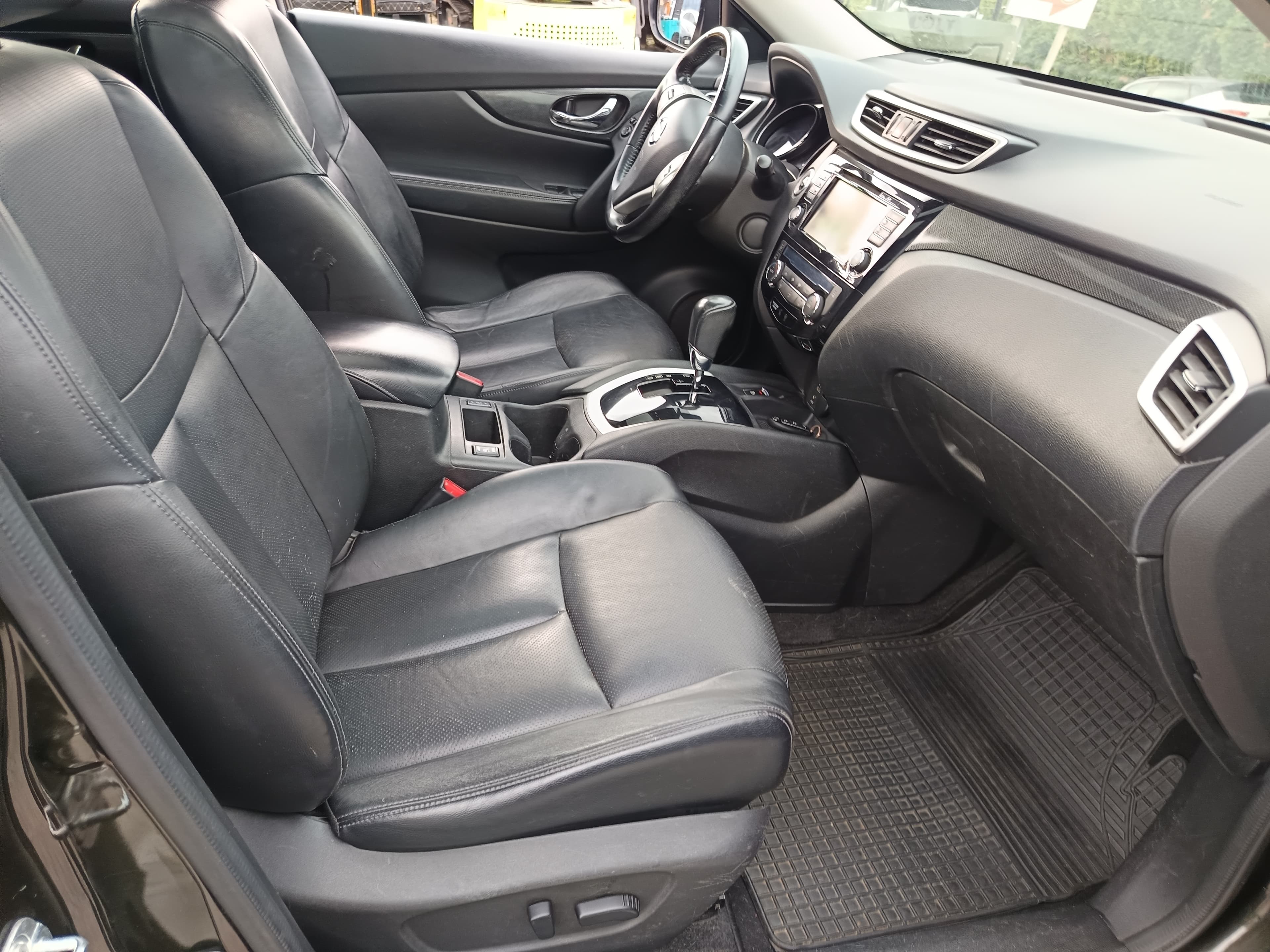 Nissan X-Trail · Ano 2014 — image 30