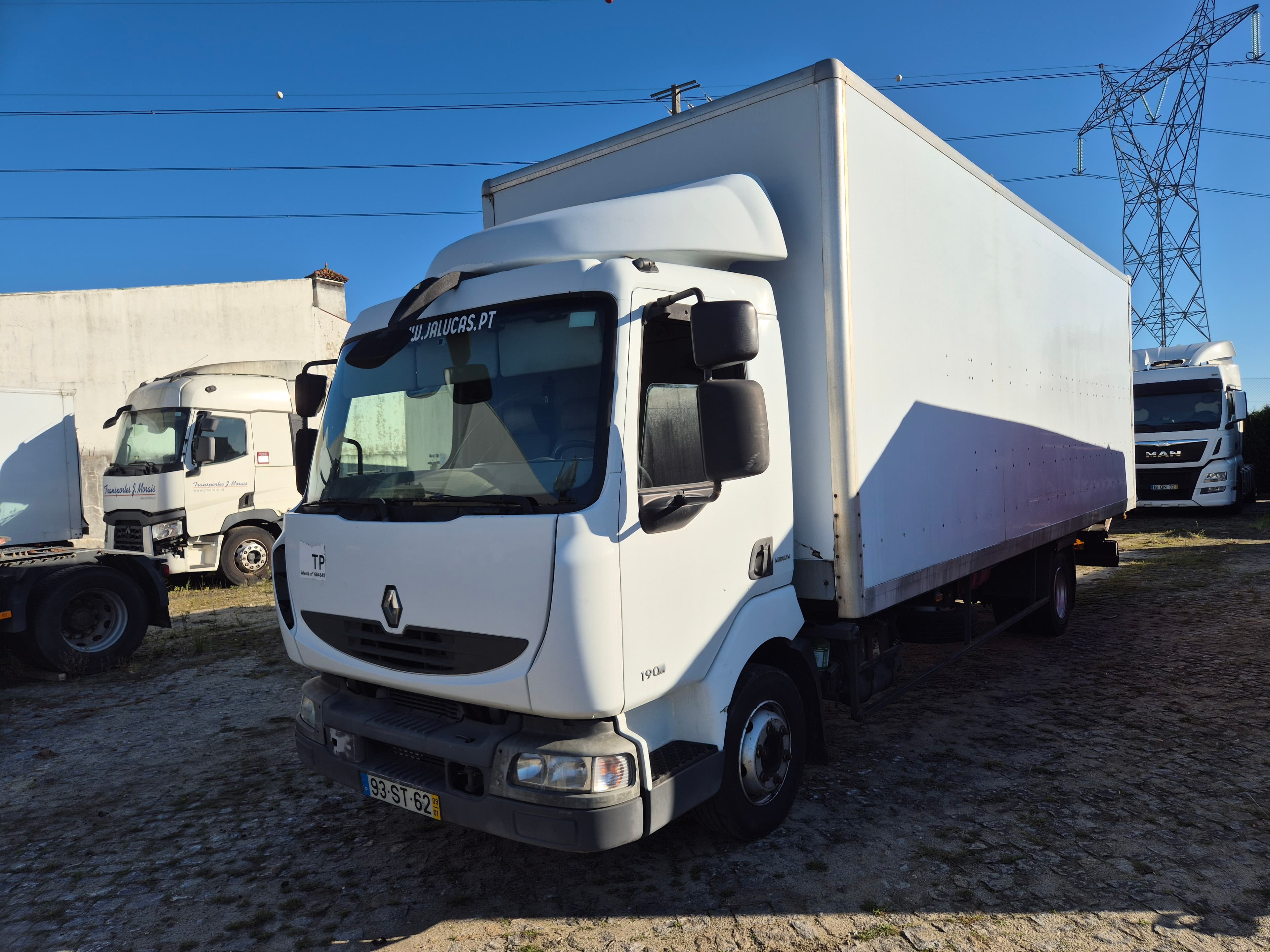 Renault Midlum · Ano 2009 — image 3