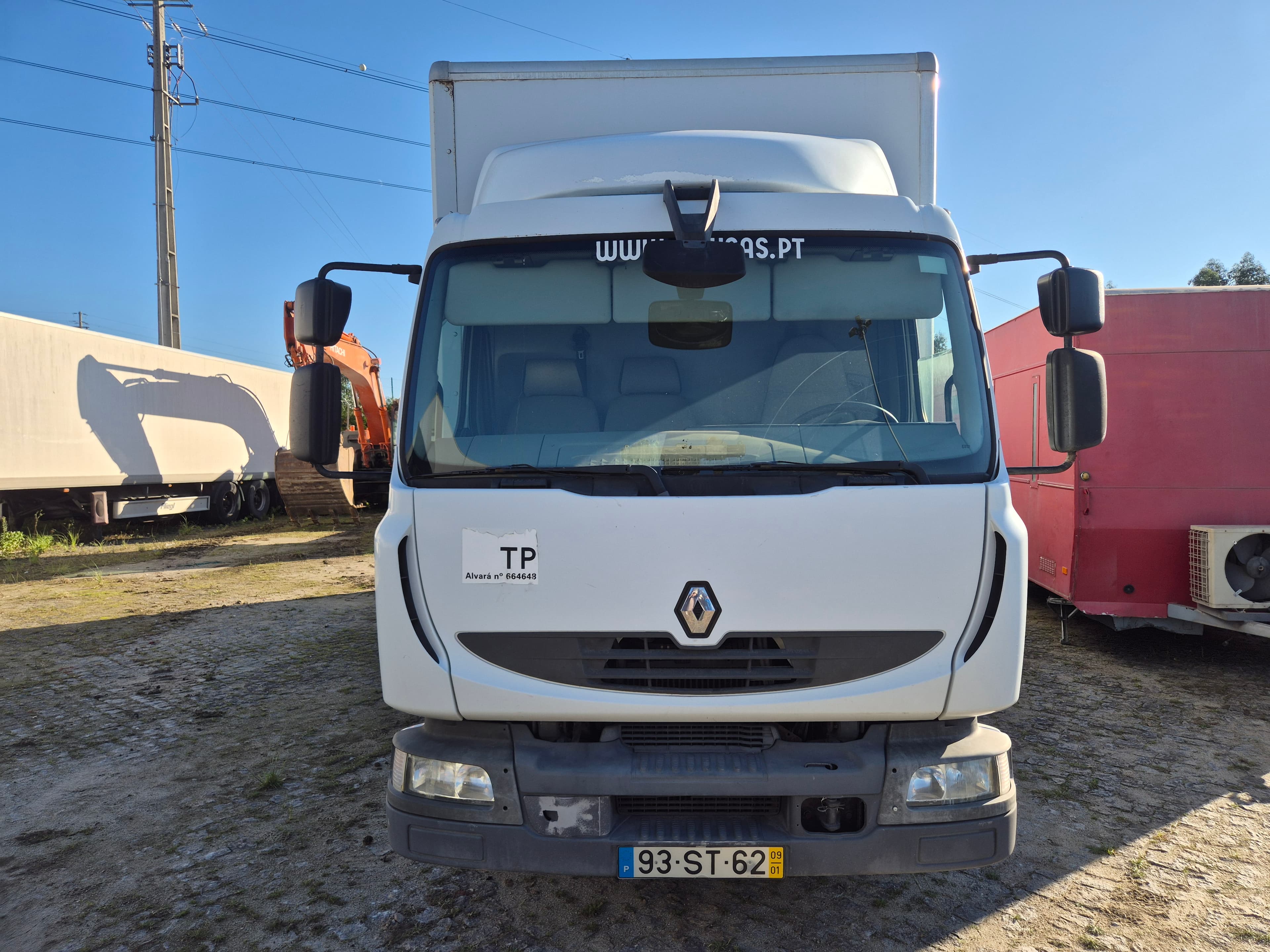 Renault Midlum · Ano 2009 — image 2