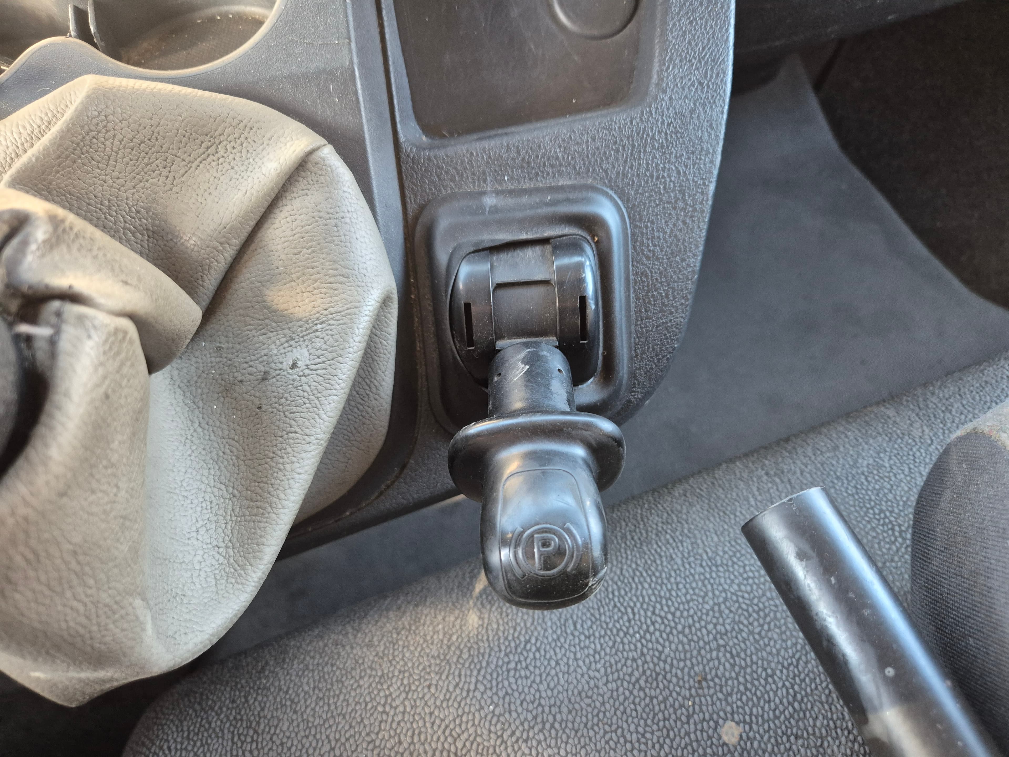 Renault Midlum · Ano 2009 — image 46