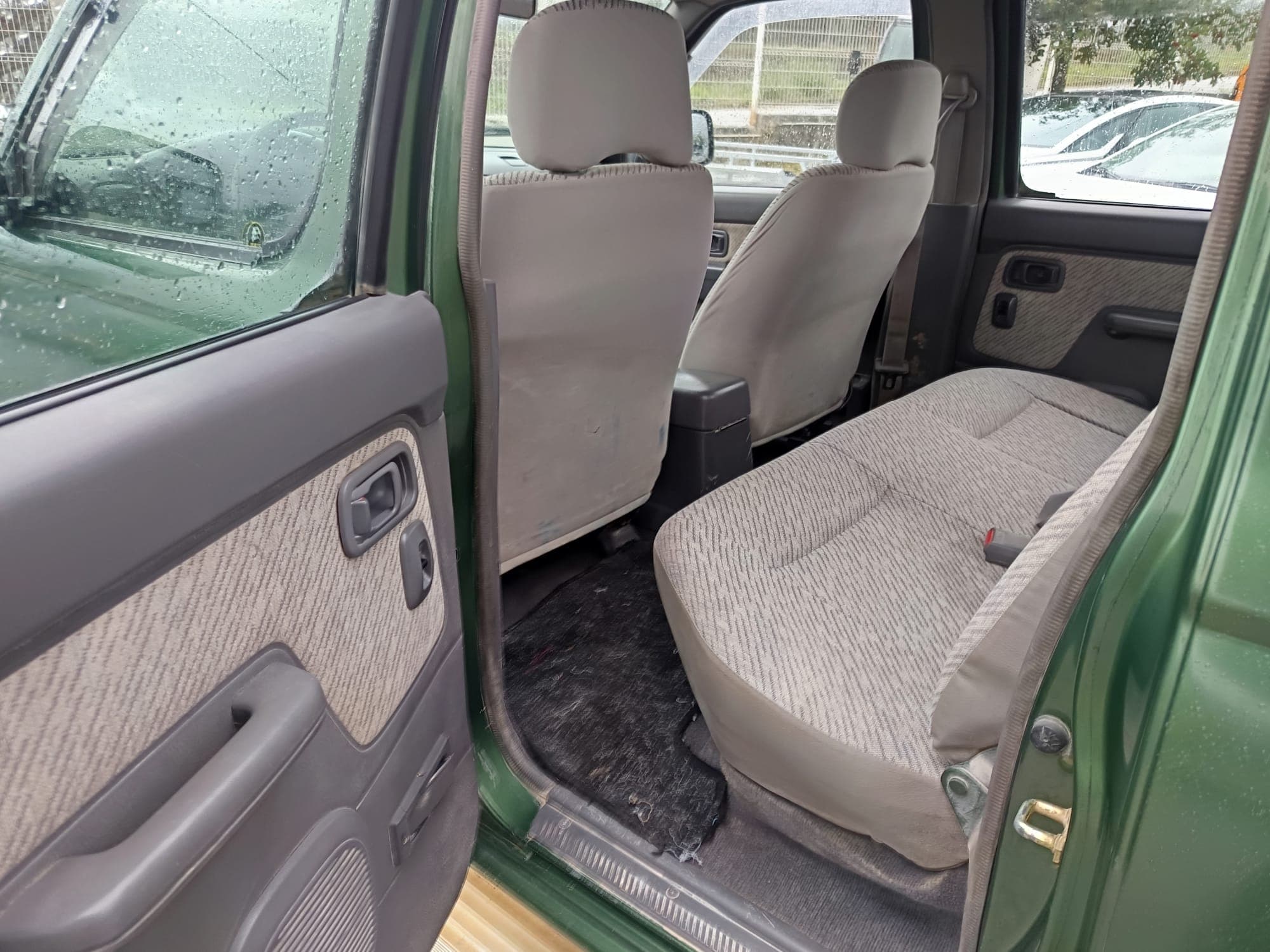 Nissan Pick UP 2.5 TD 4WD · Ano 2000 — imagem 29