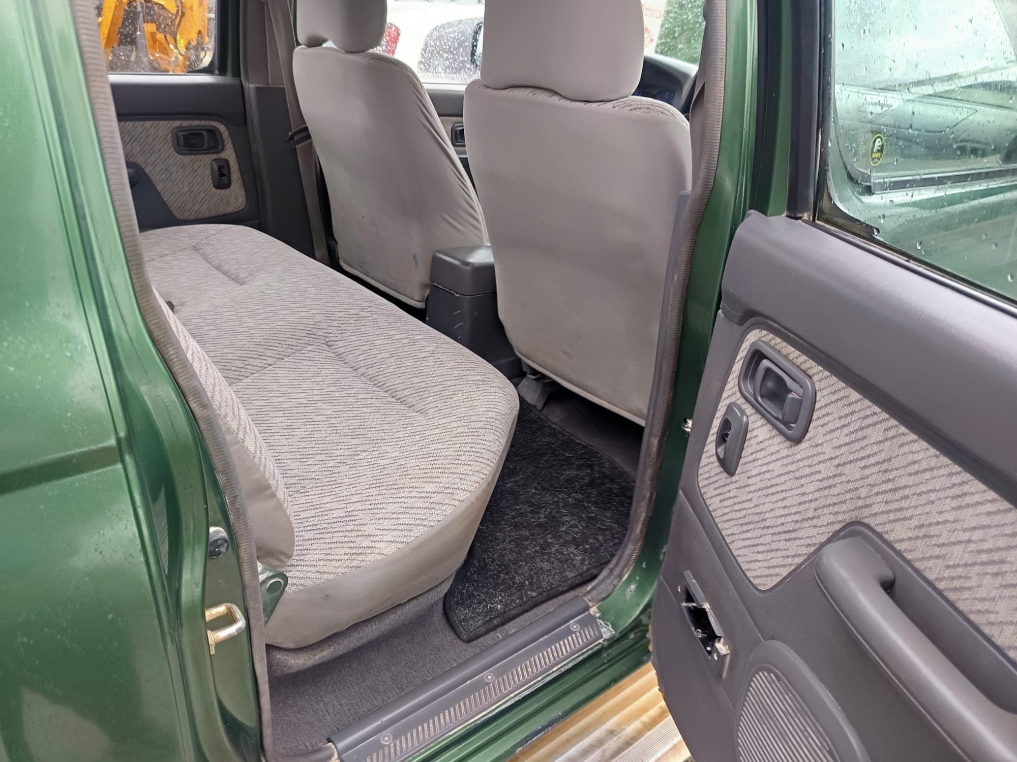 Nissan Pick UP 2.5 TD 4WD · Ano 2000 — imagem 30